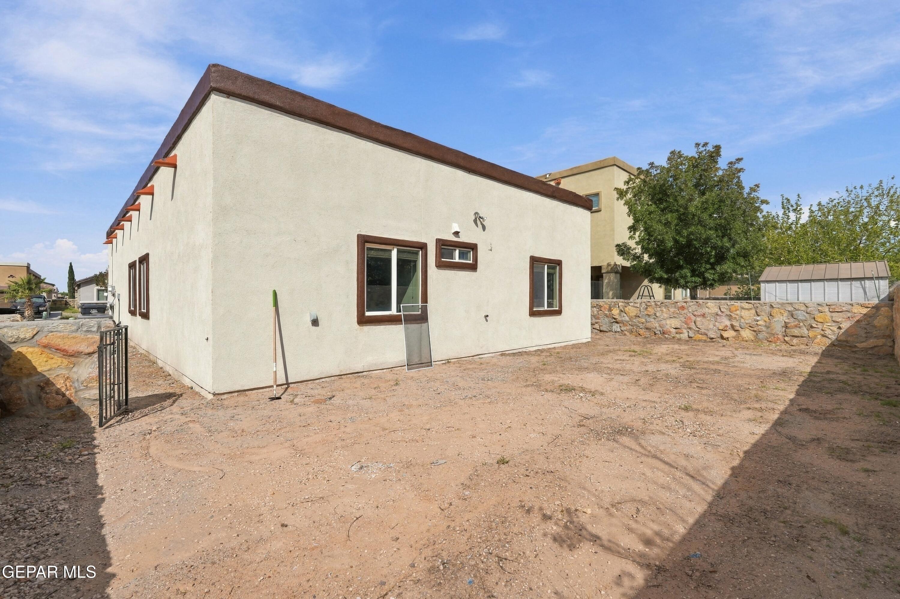 Bradford St, Horizon City, TX 79928