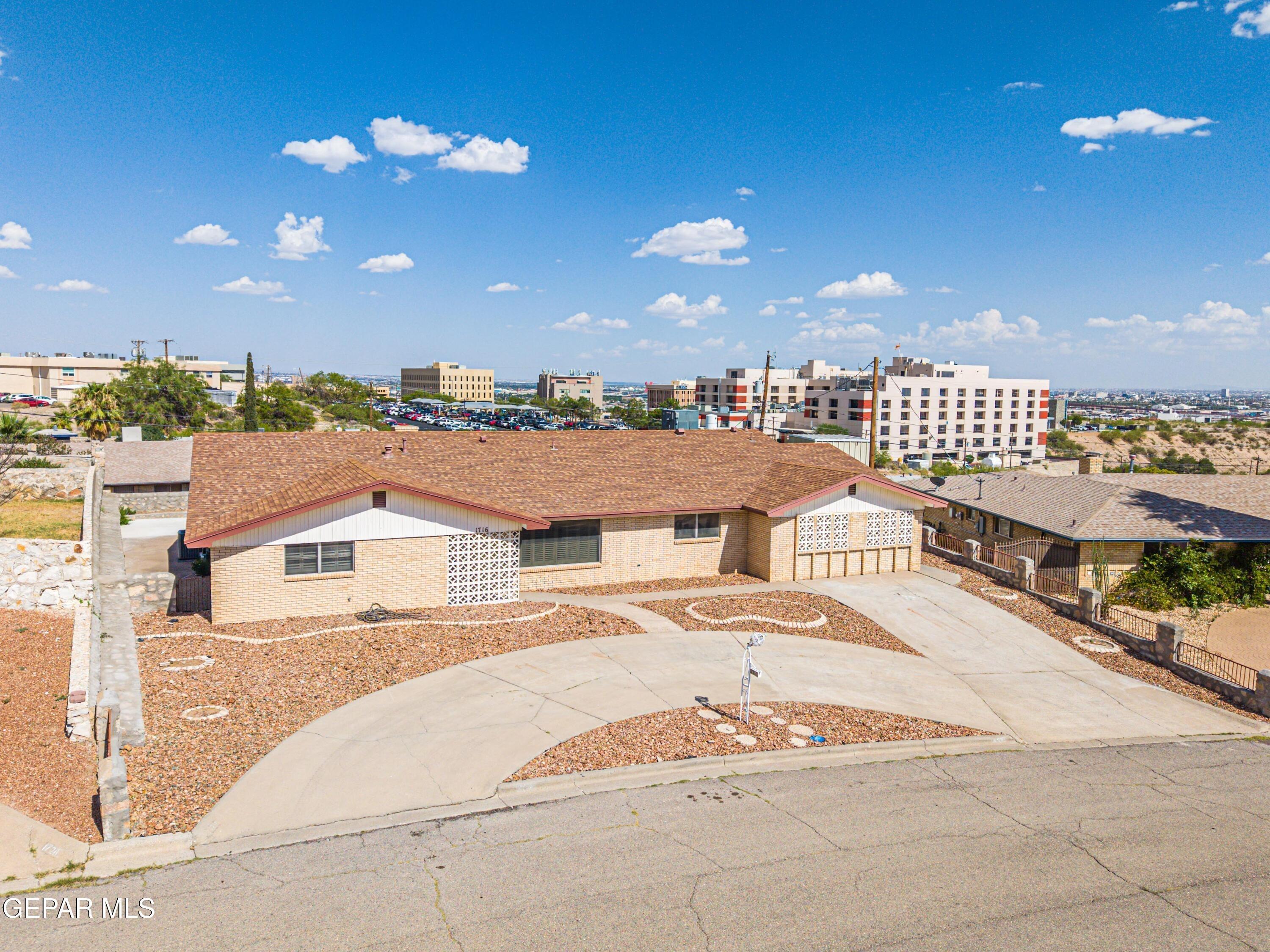 Lazy Ln, El Paso, TX 79902