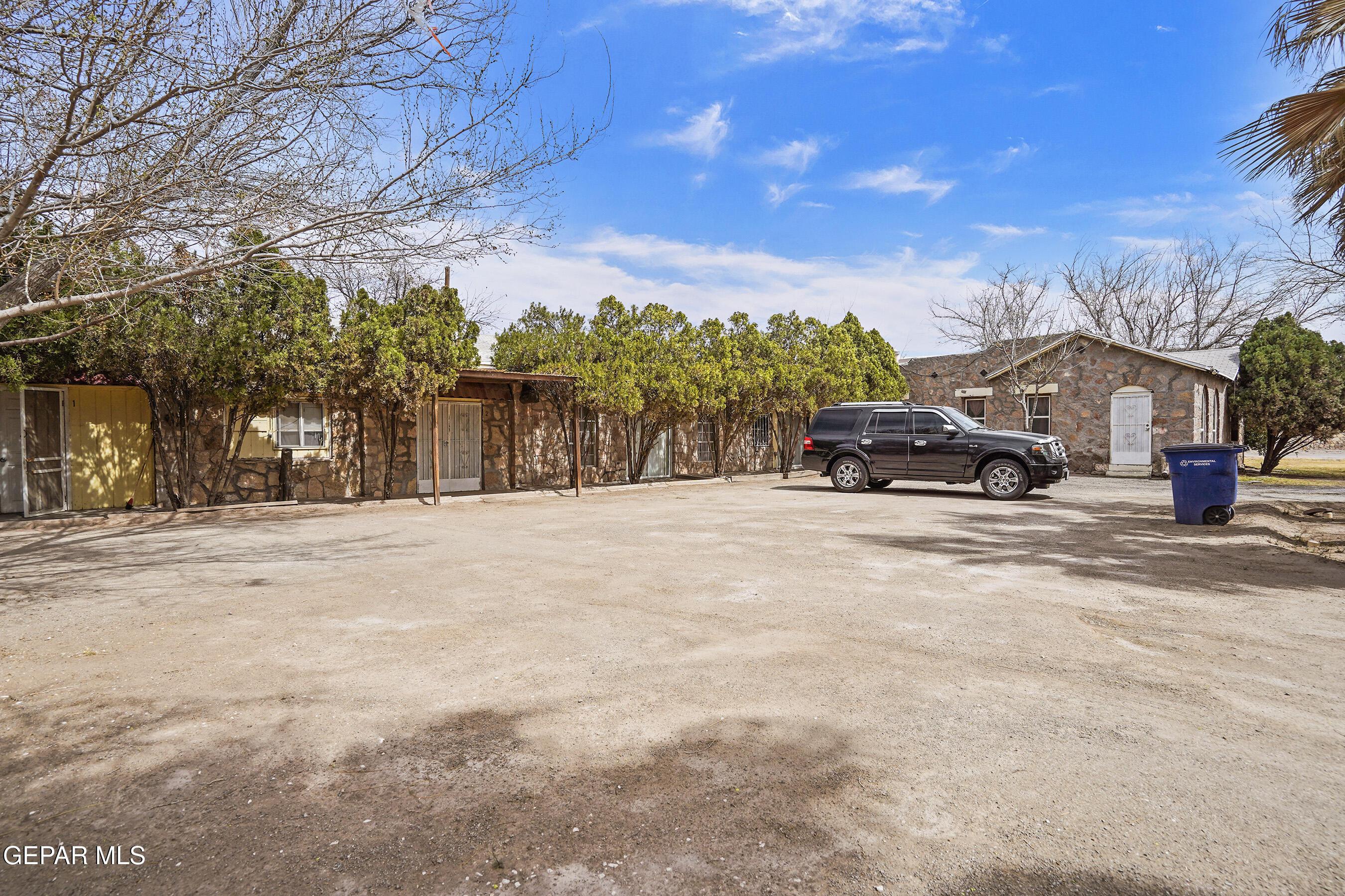Roseway Dr, El Paso, TX 79907