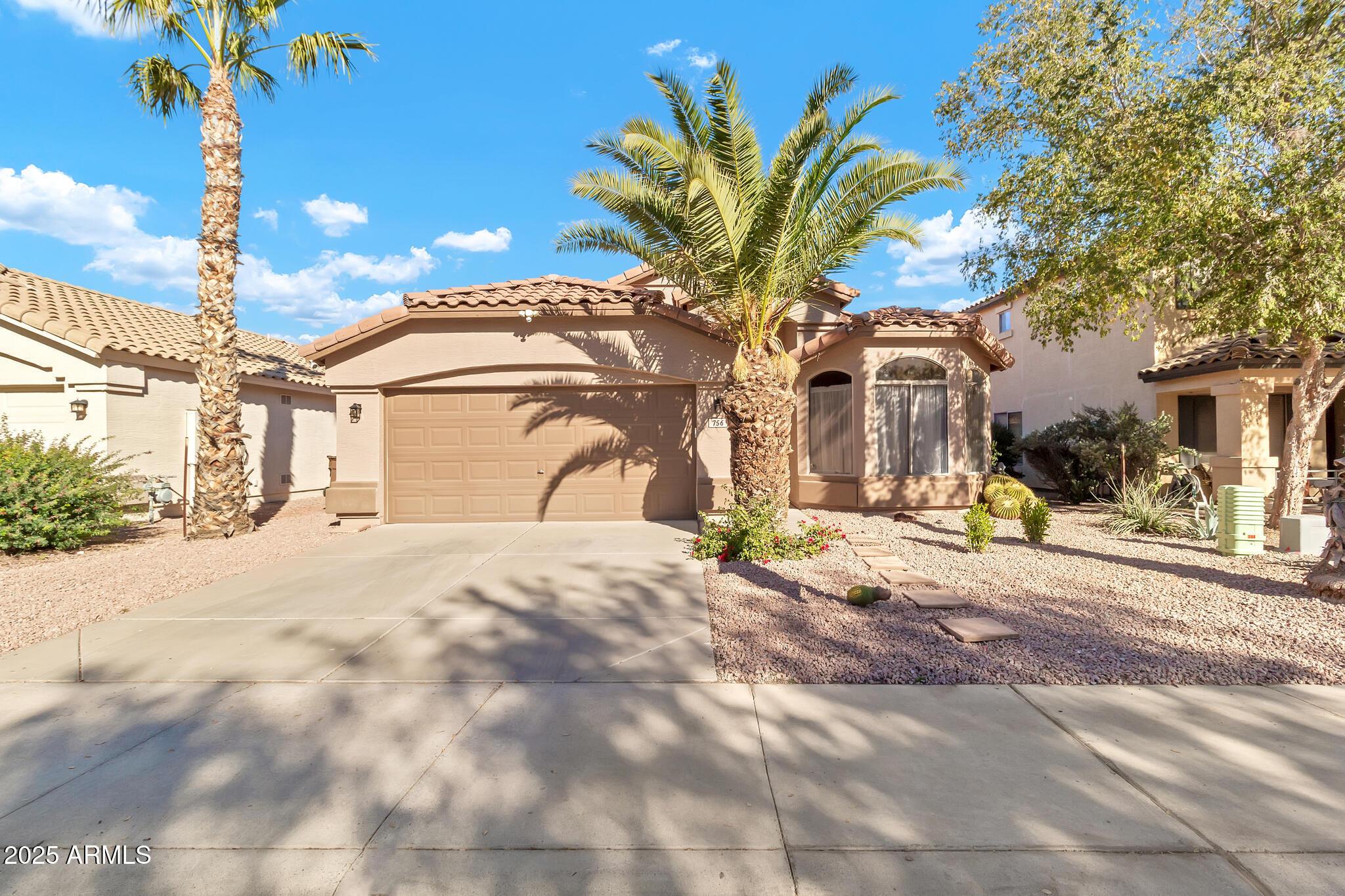 E Lovegrass Dr, San Tan Valley, AZ 85143