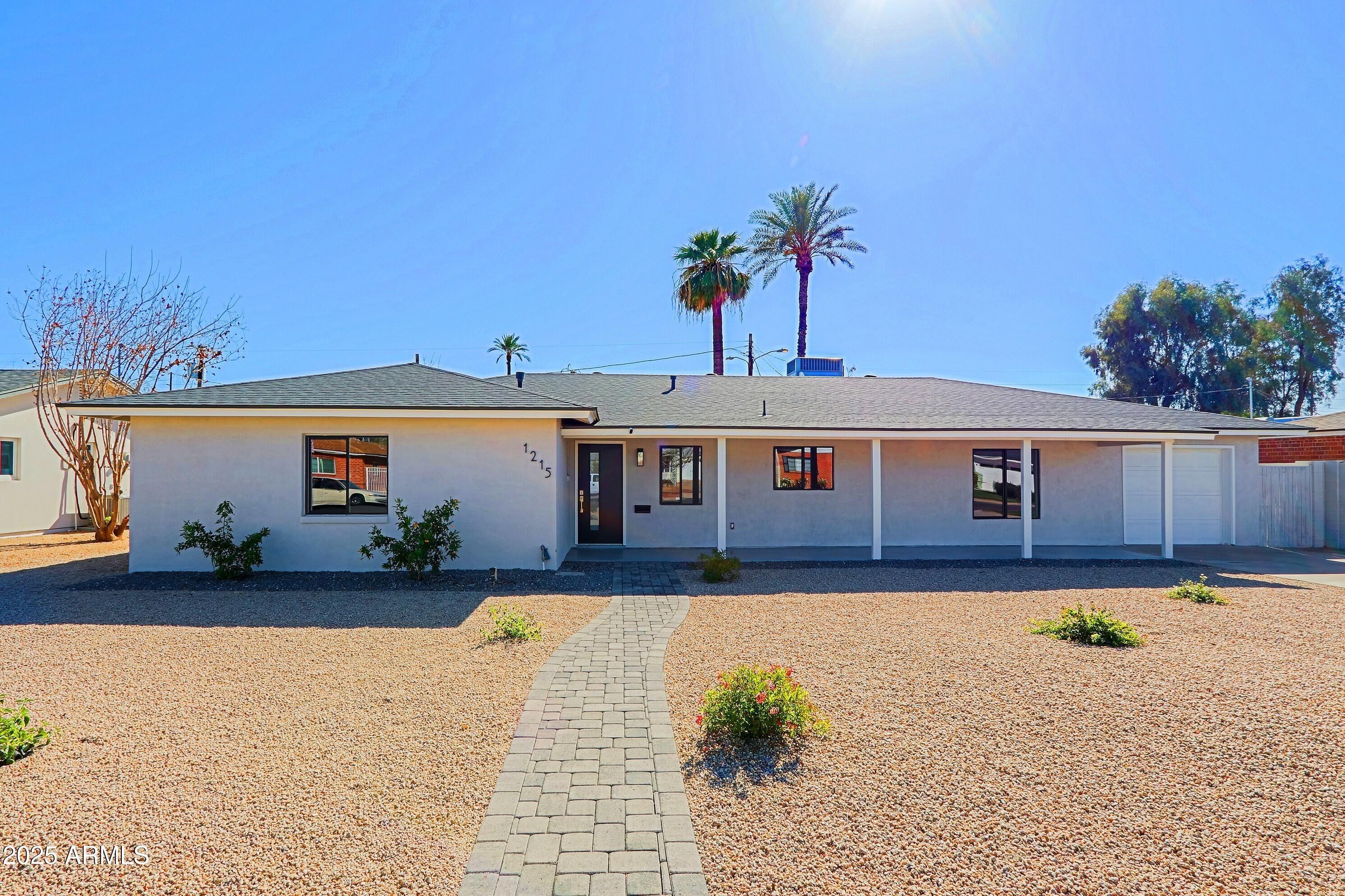 E Cambridge Ave, Phoenix, AZ 85006
