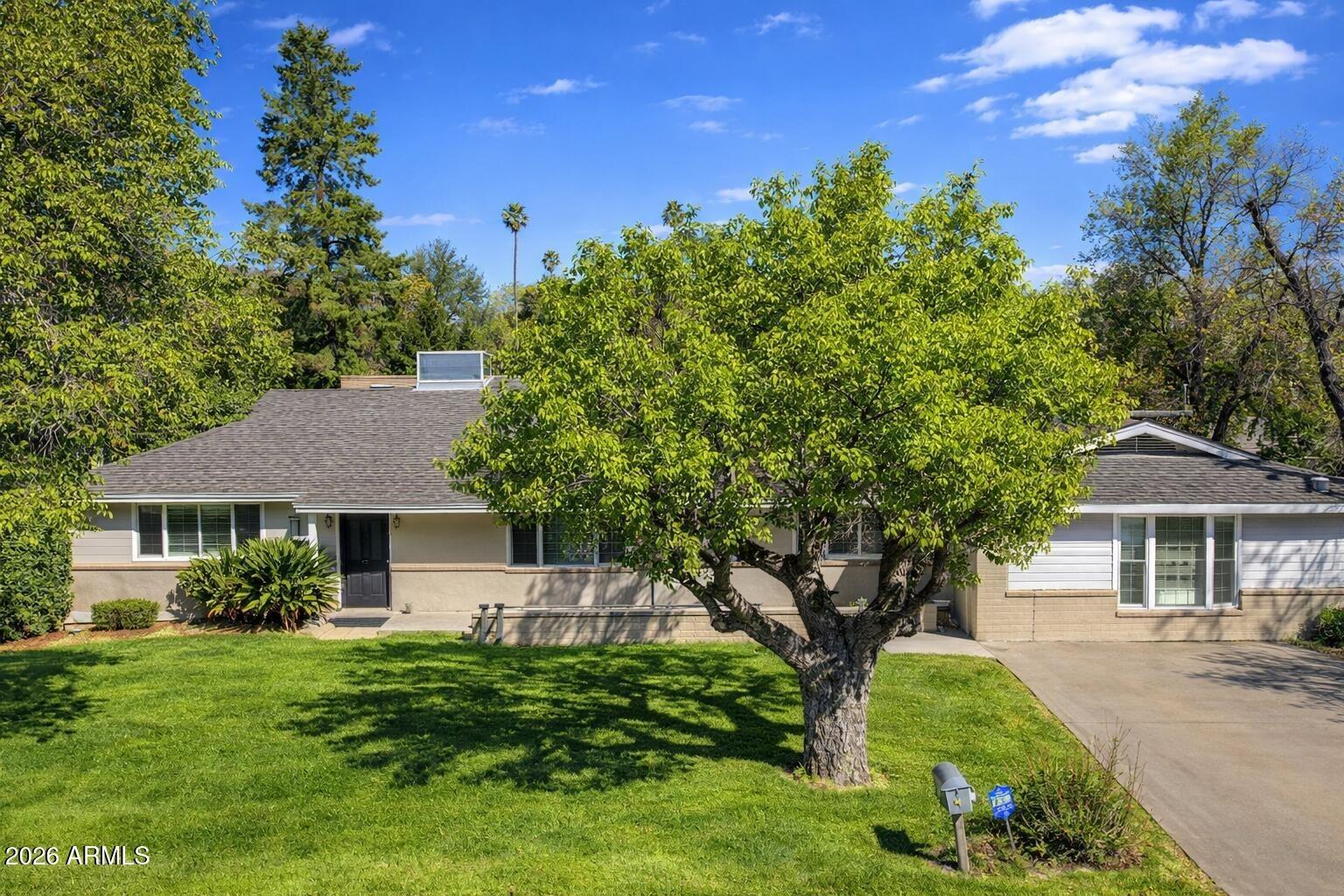 W Loma Ln, Phoenix, AZ 85021