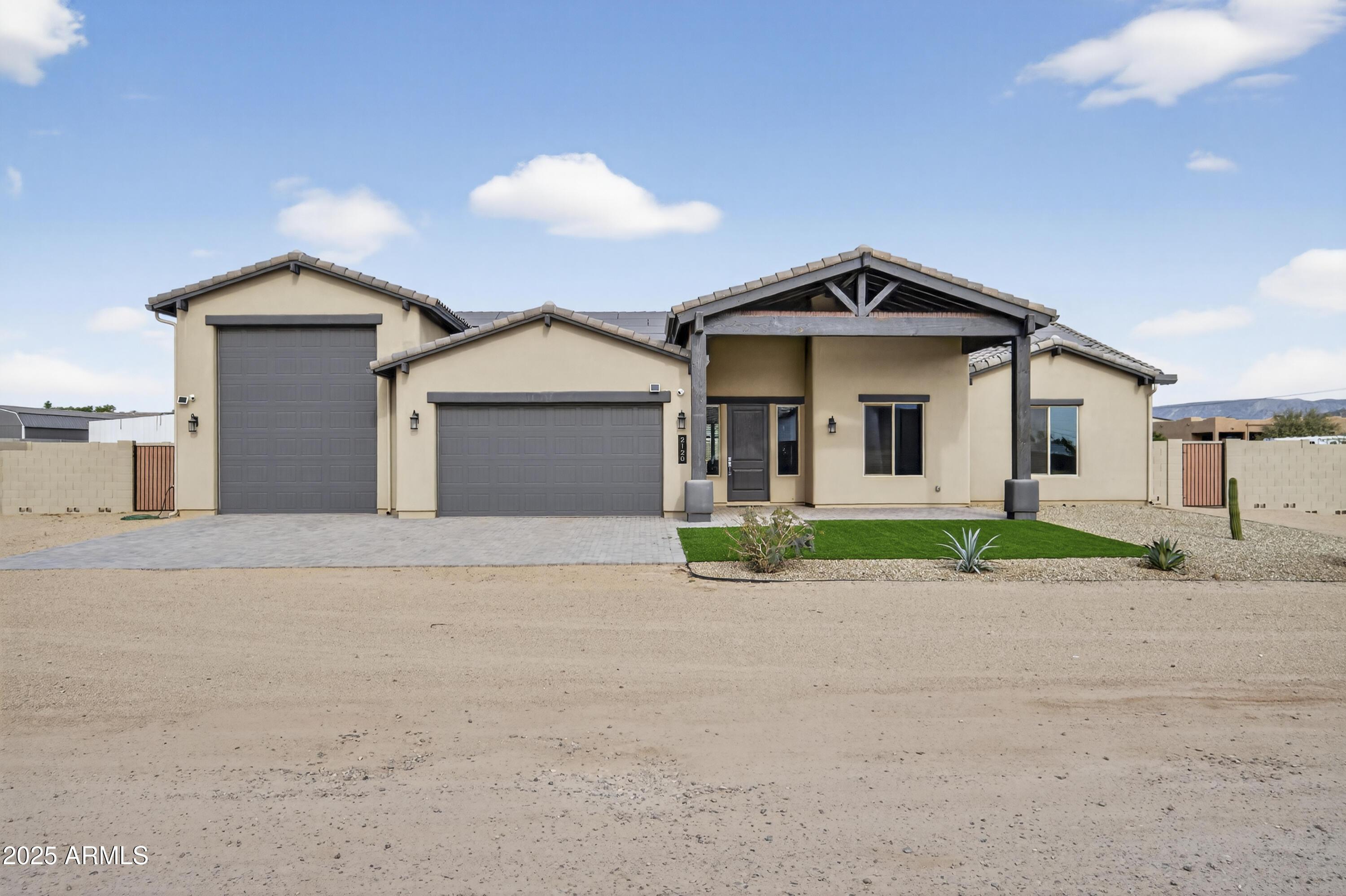 W Tanya Trl, Phoenix, AZ 85086