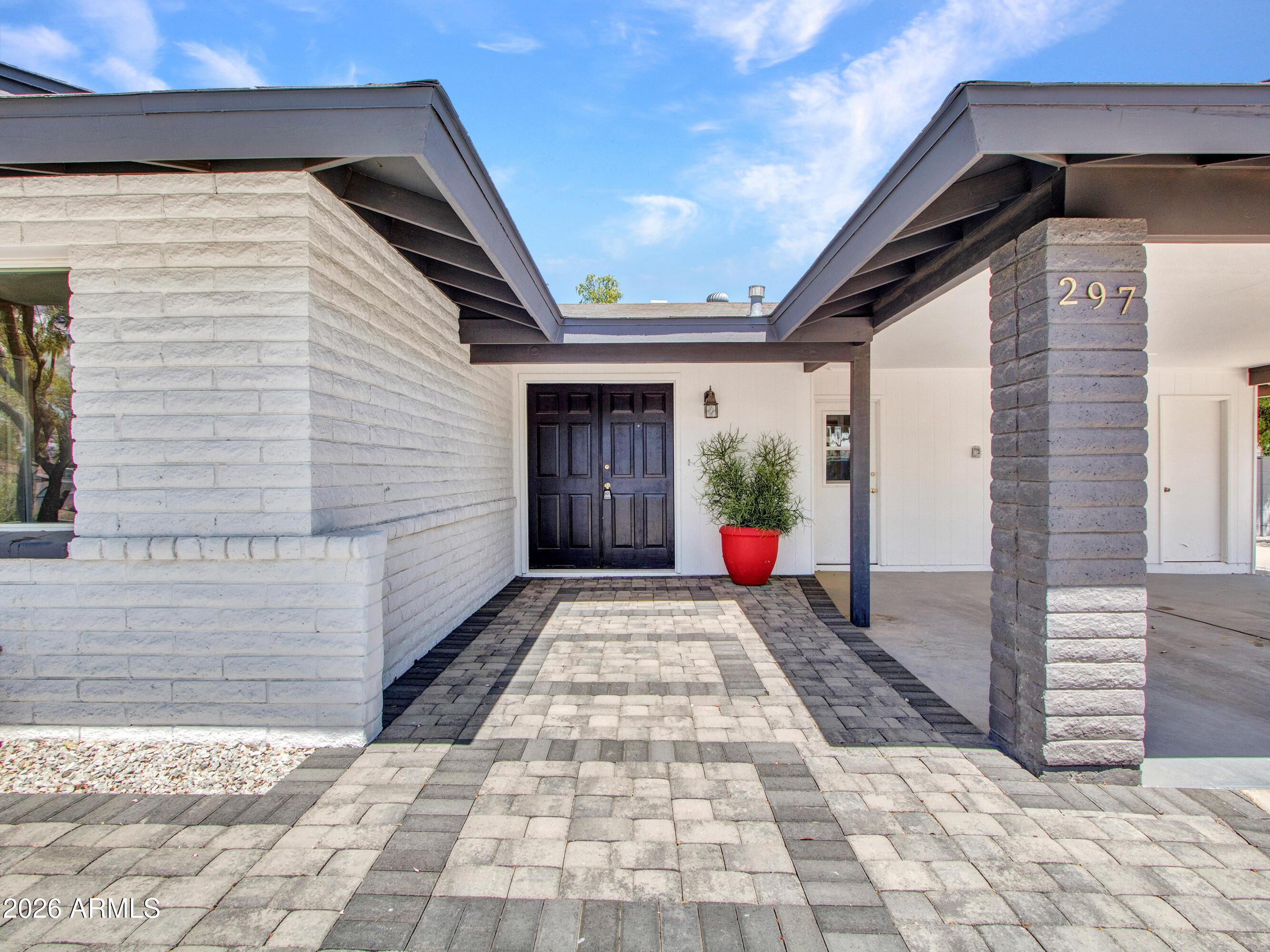 S Hacienda Cir, Litchfield Park, AZ 85340