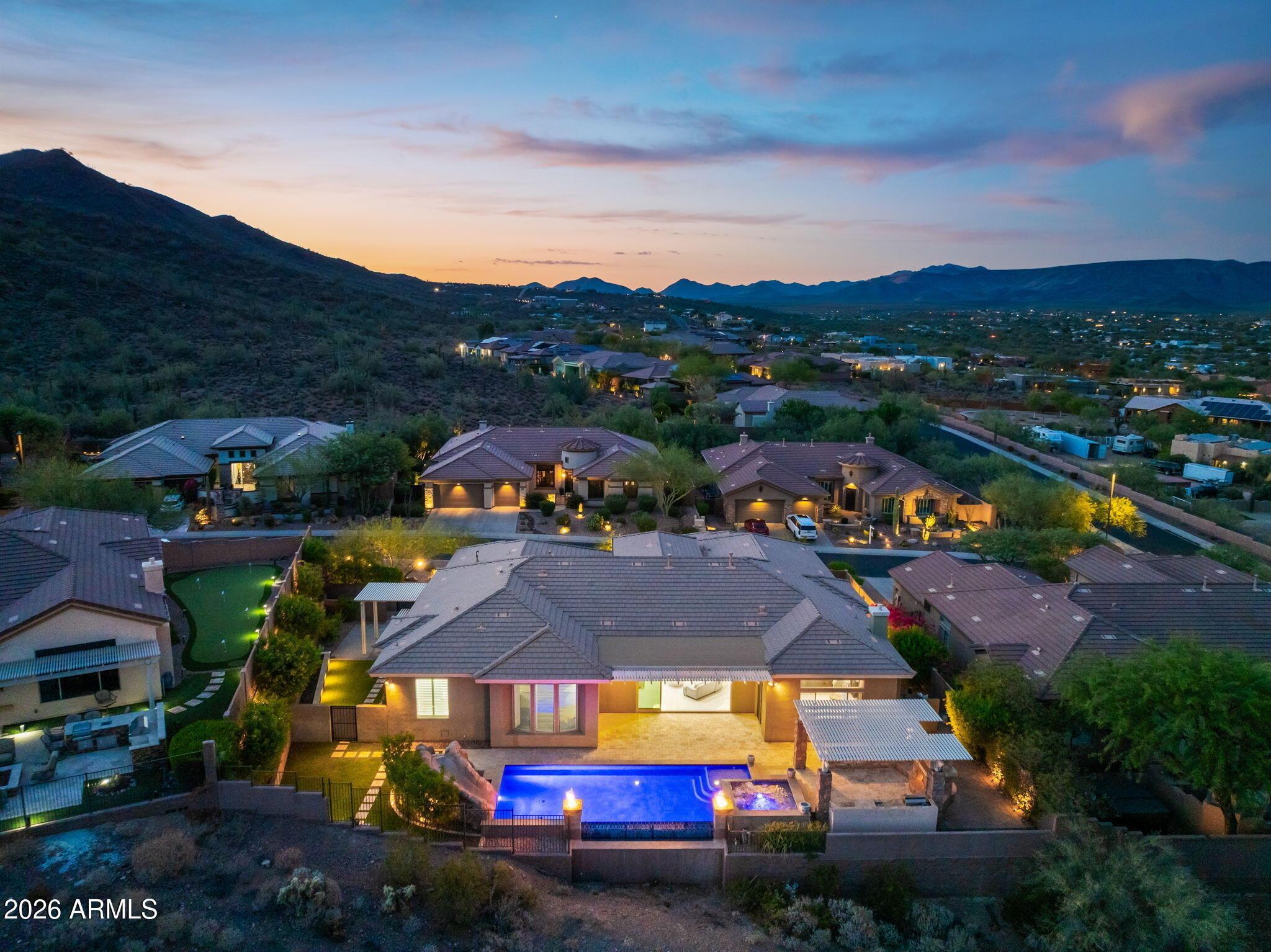 N Mountain Cove Dr, Phoenix, AZ 85086