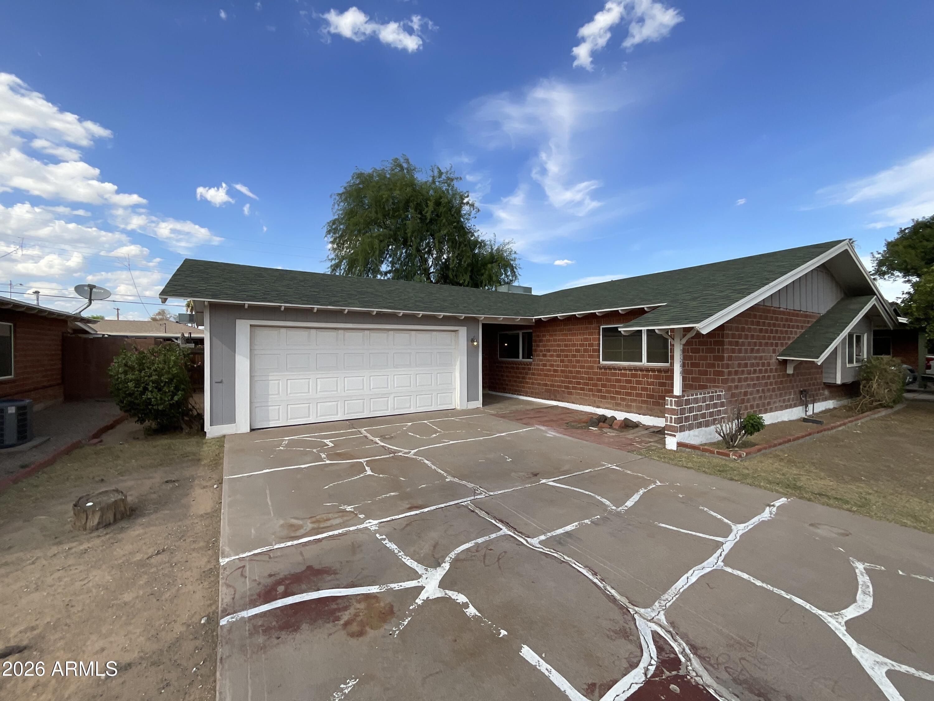W Sierra Vista Dr, Phoenix, AZ 85019
