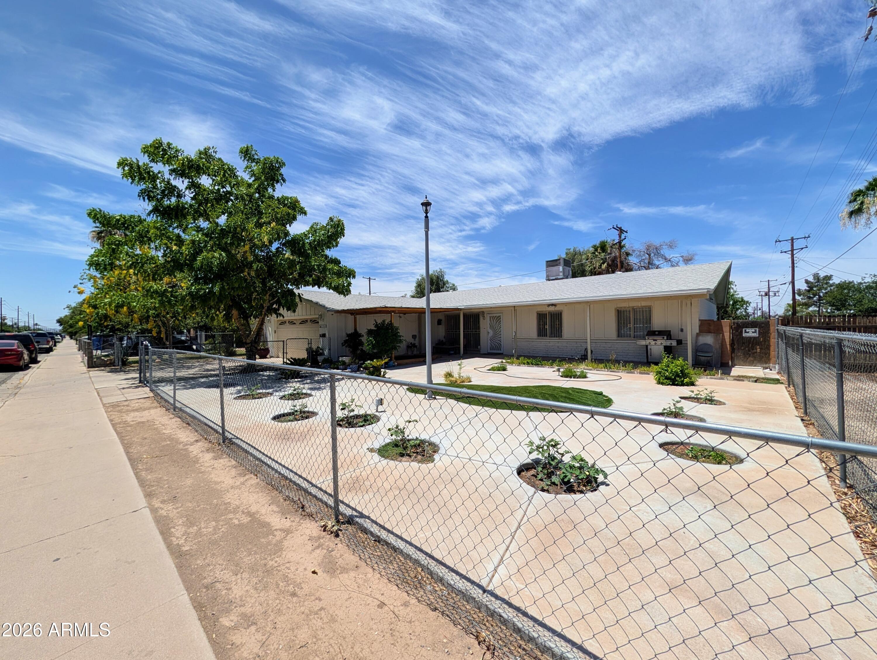 N 39th Ave, Phoenix, AZ 85051
