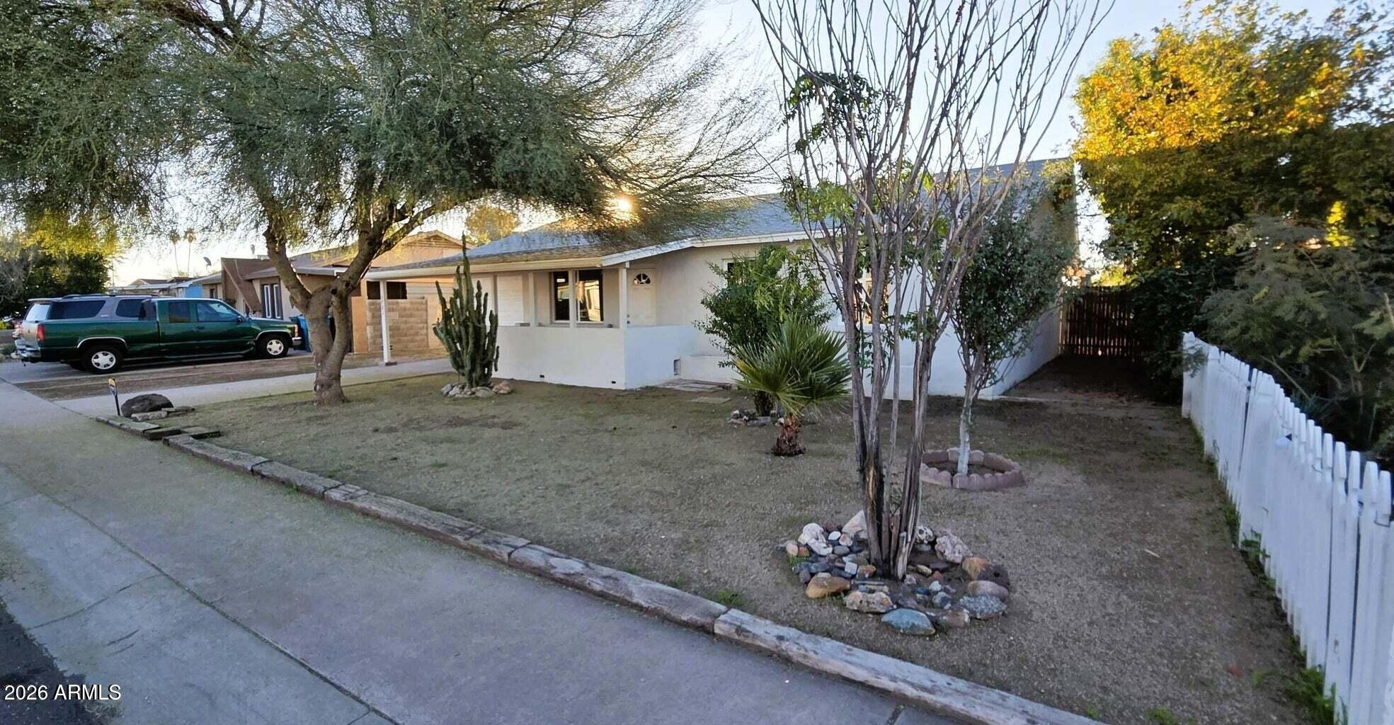 W Cheery Lynn Rd, Phoenix, AZ 85031