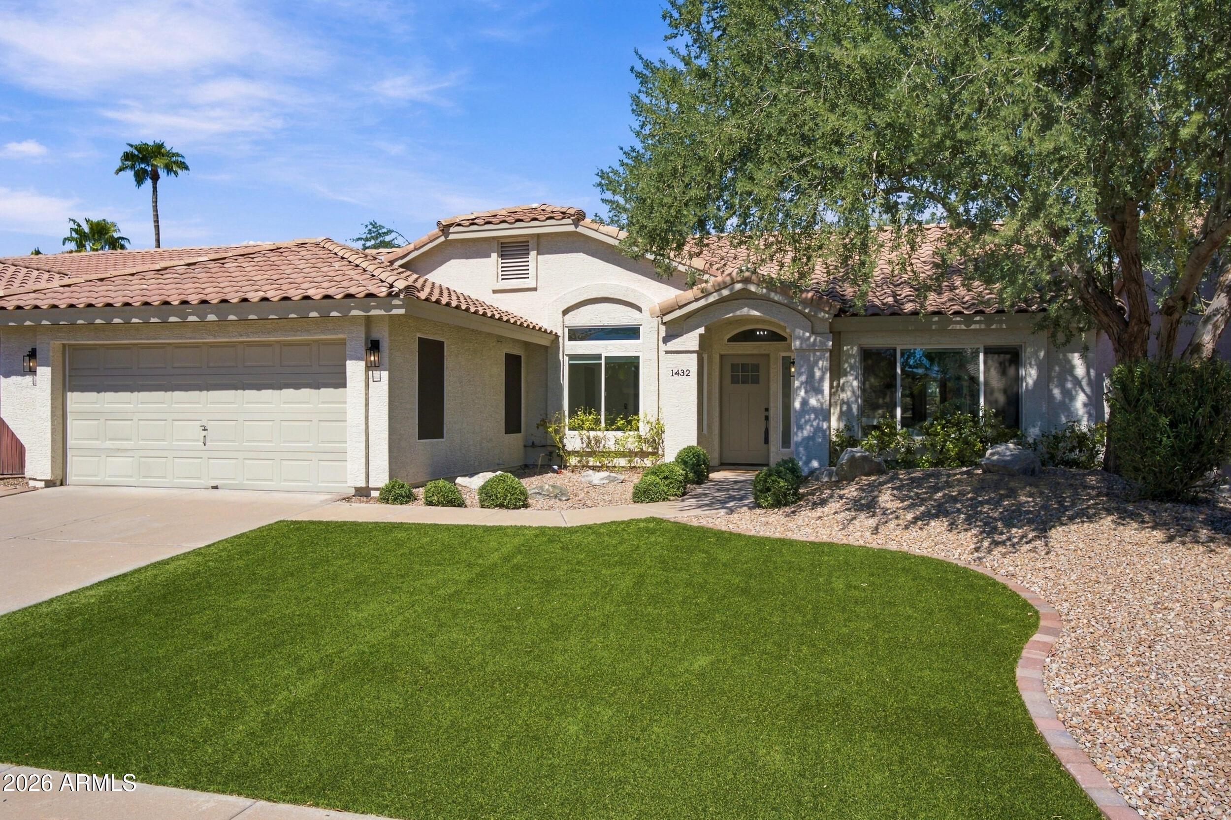 W South Fork Dr, Phoenix, AZ 85045