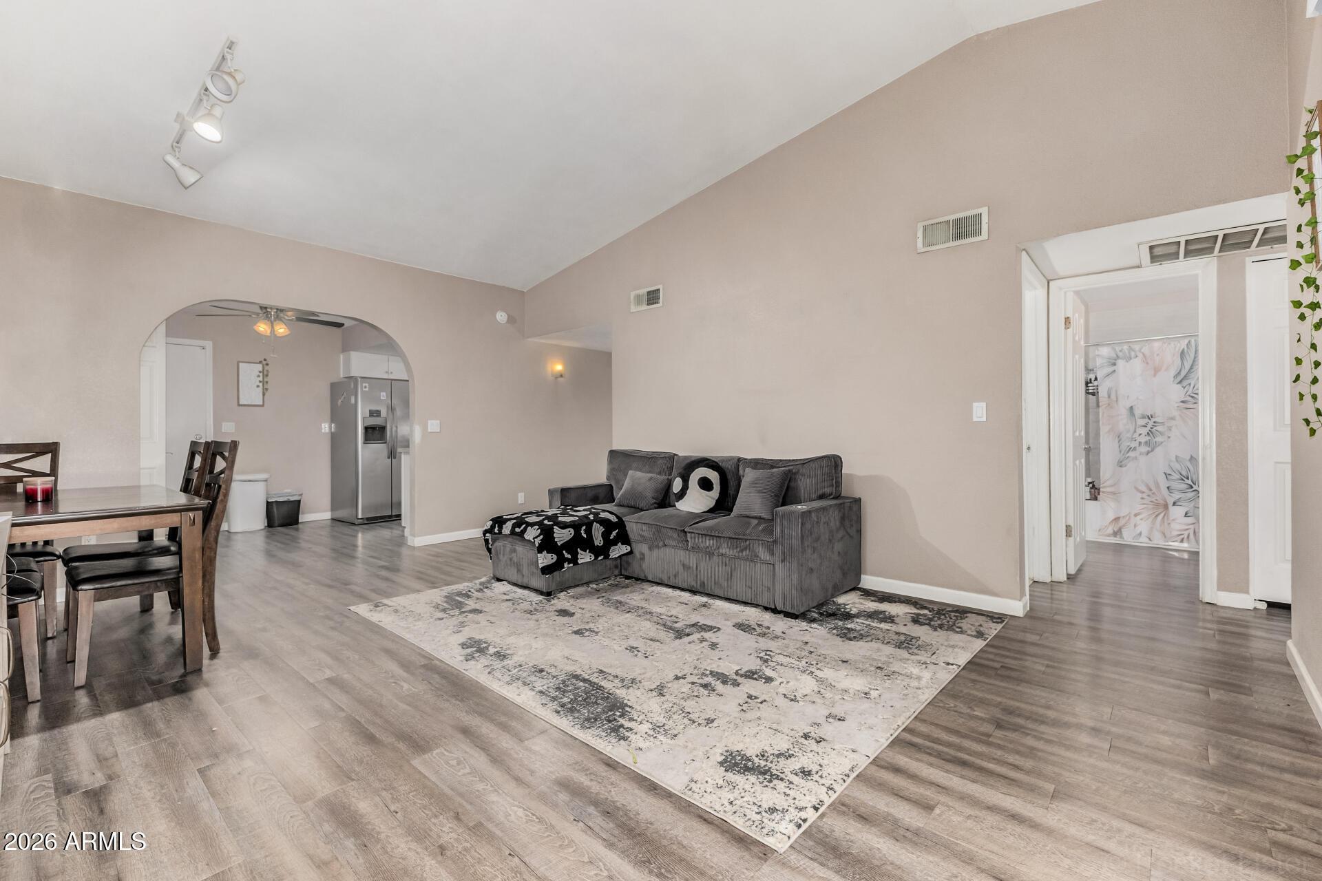 W Willow Ave, Phoenix, AZ 85029