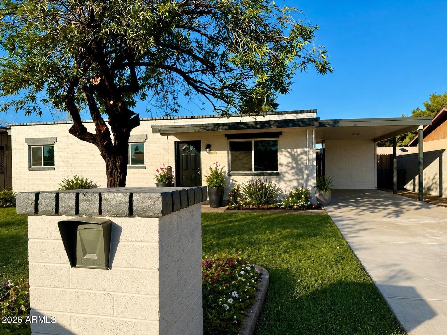 S 74th Pl, Mesa, AZ 85208
