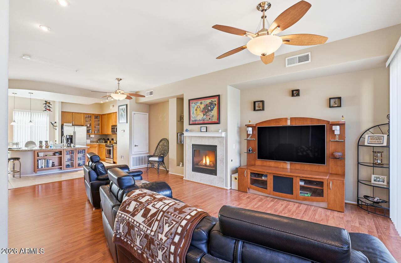 N 93rd Ave, Glendale, AZ 85305