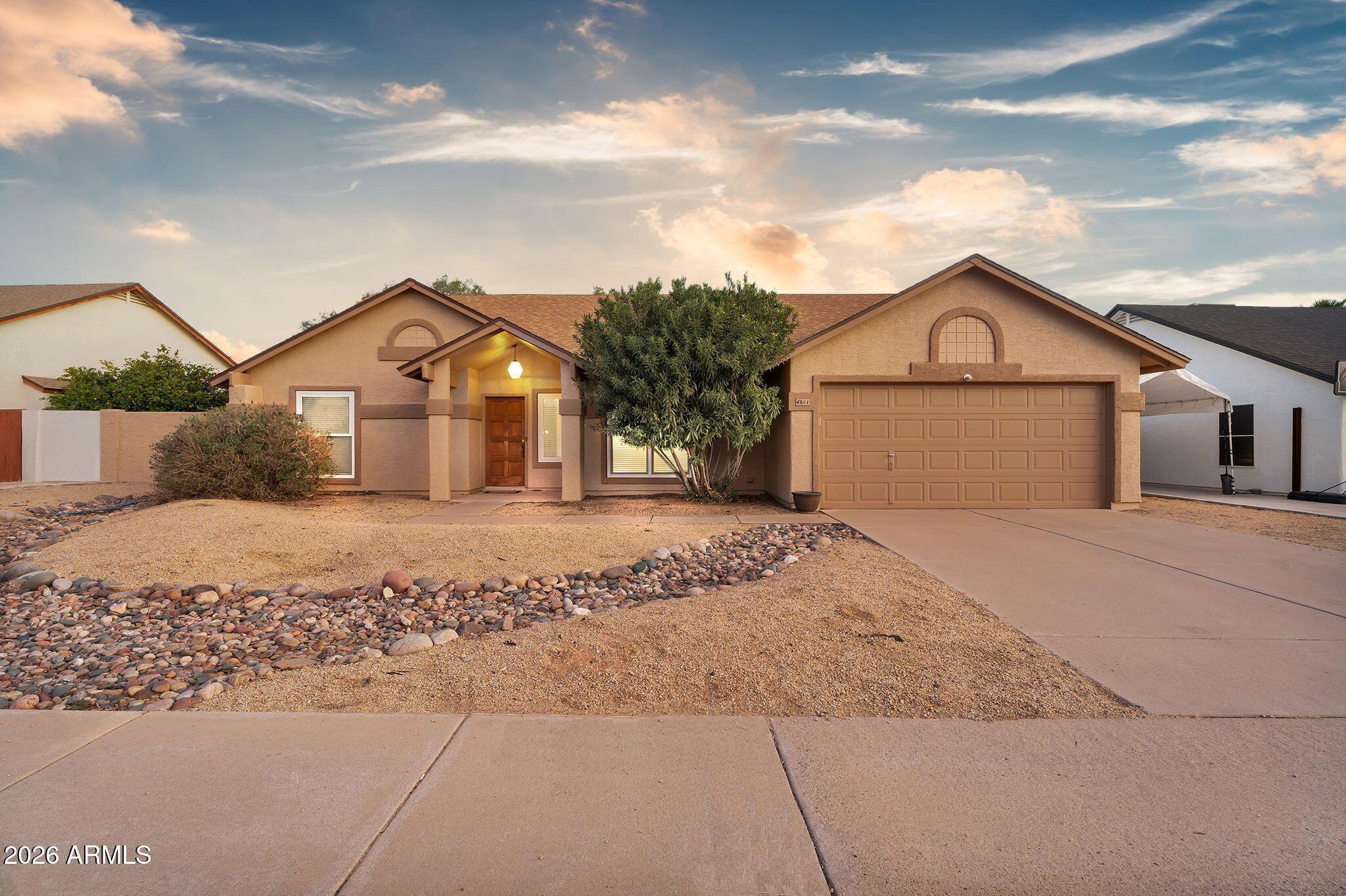 E Hobart St, Mesa, AZ 85205