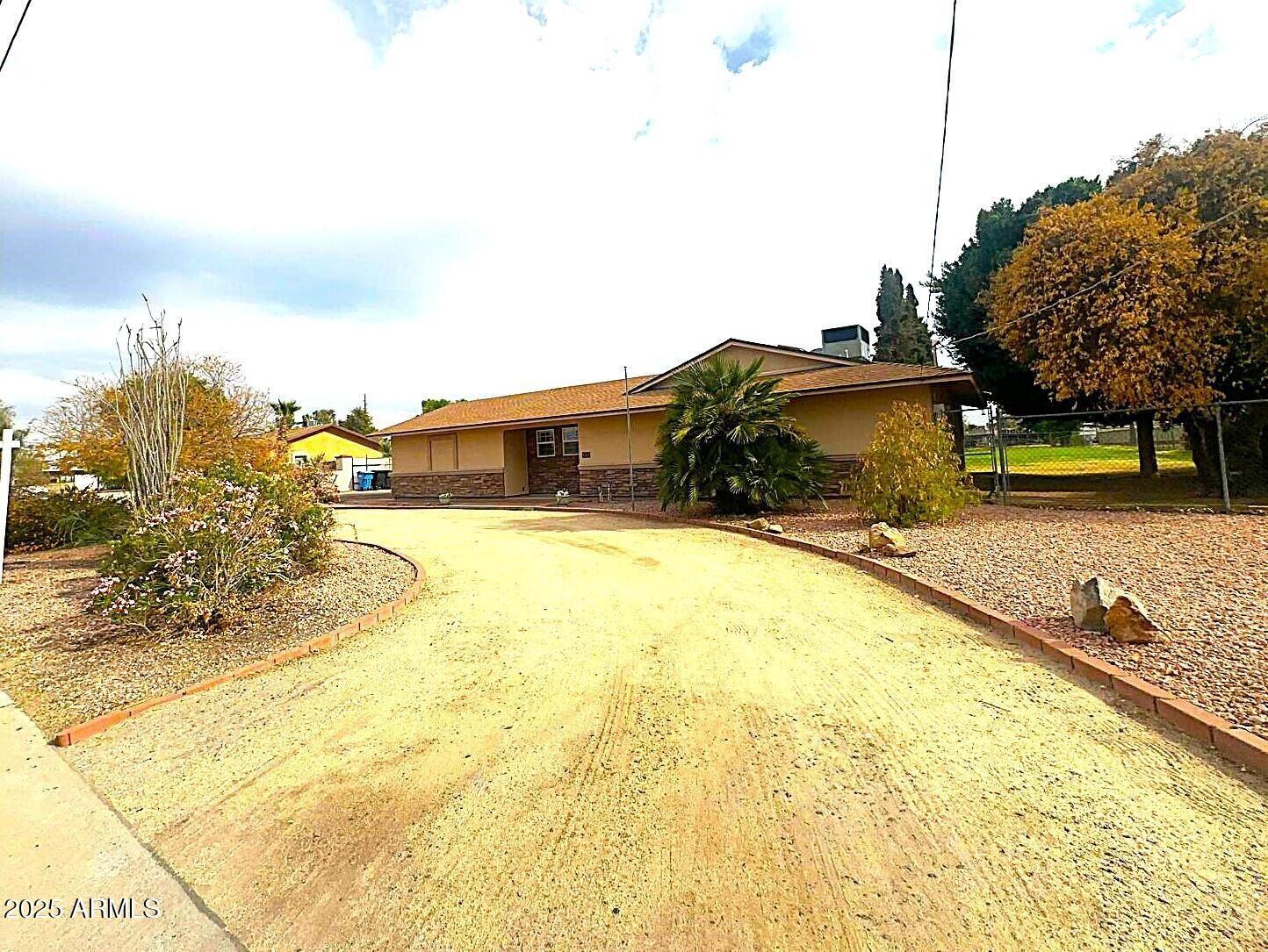 W Greenway Rd, Glendale, AZ 85306
