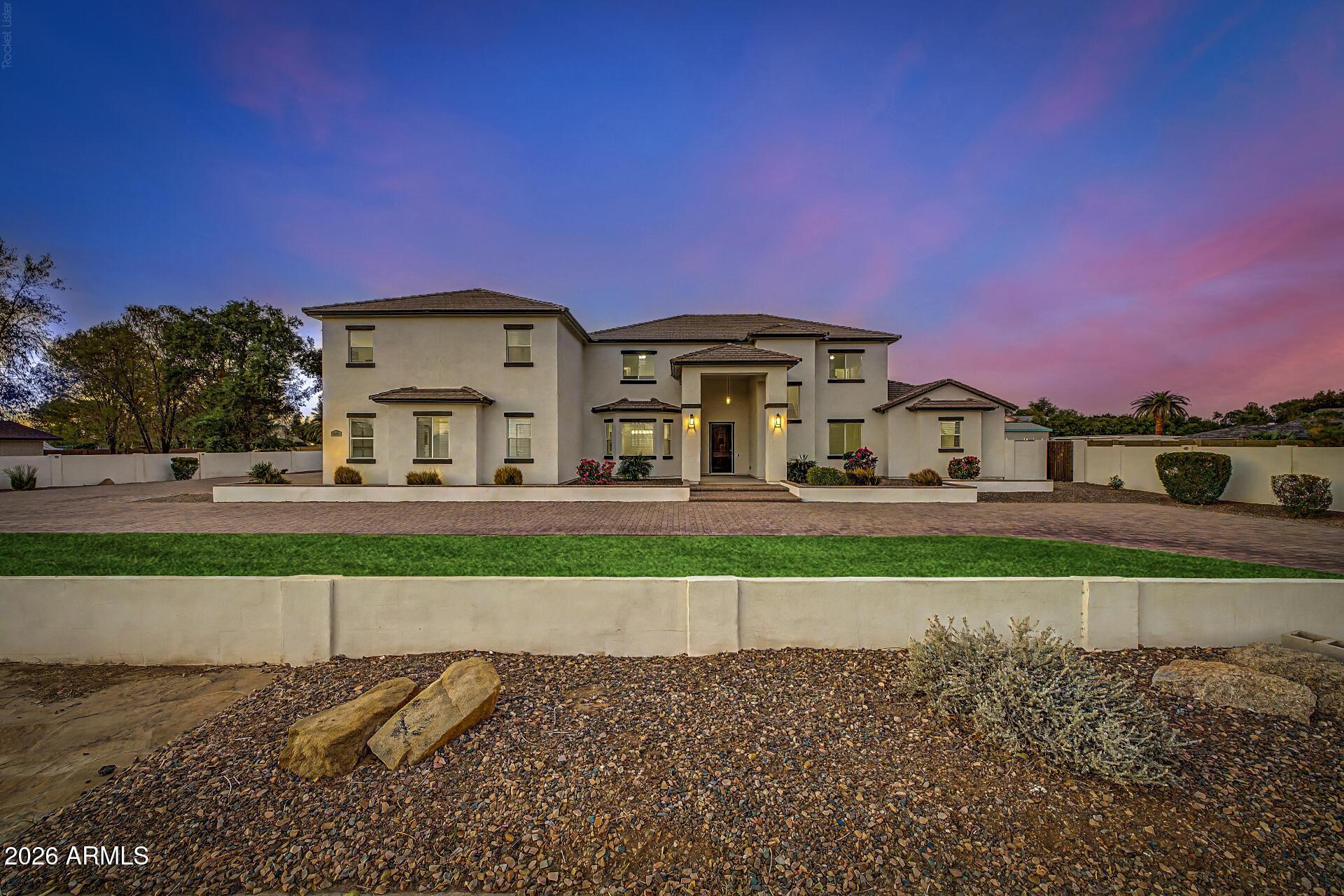 E Quartz St, Mesa, AZ 85213