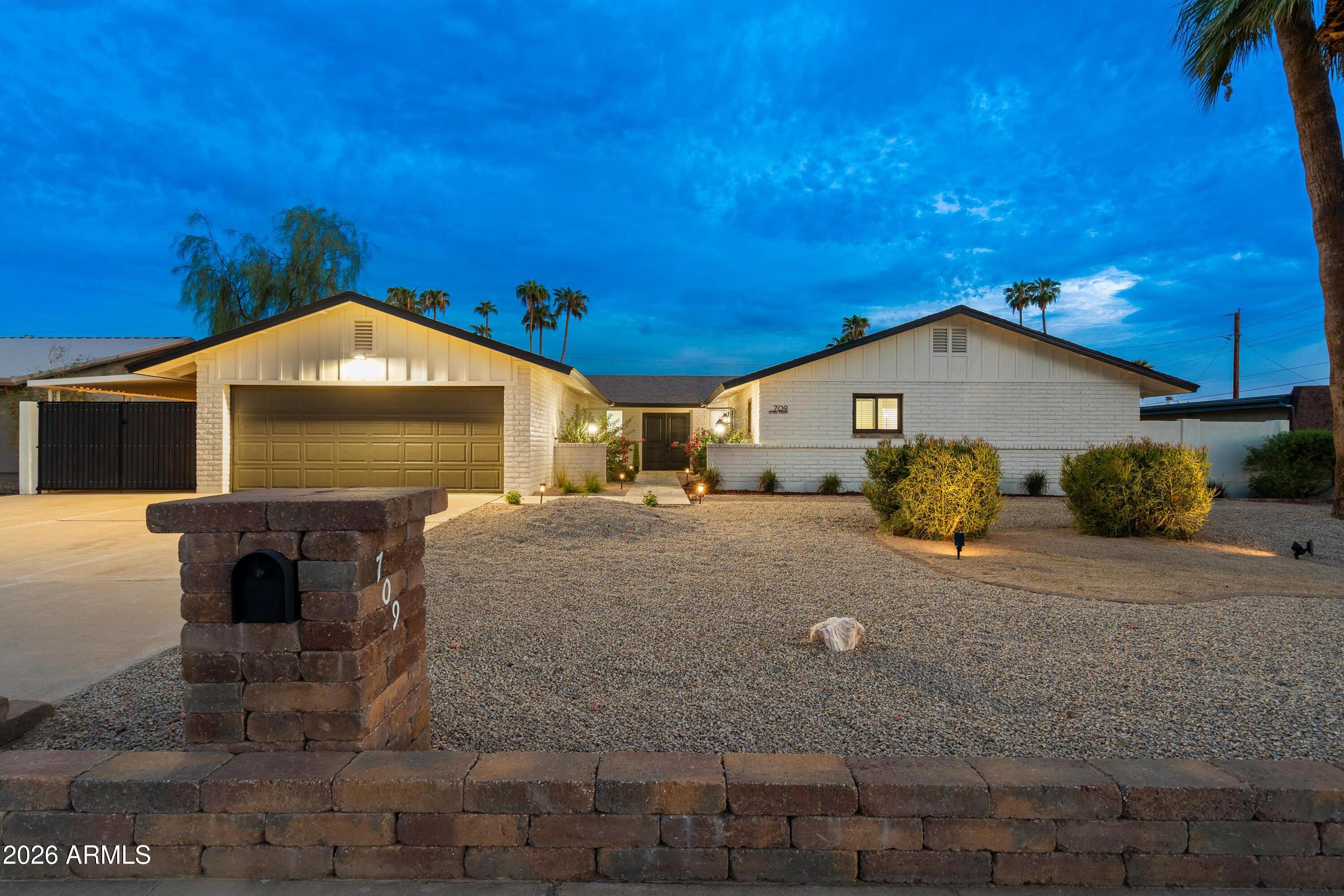 E Royal Palm Rd, Phoenix, AZ 85020