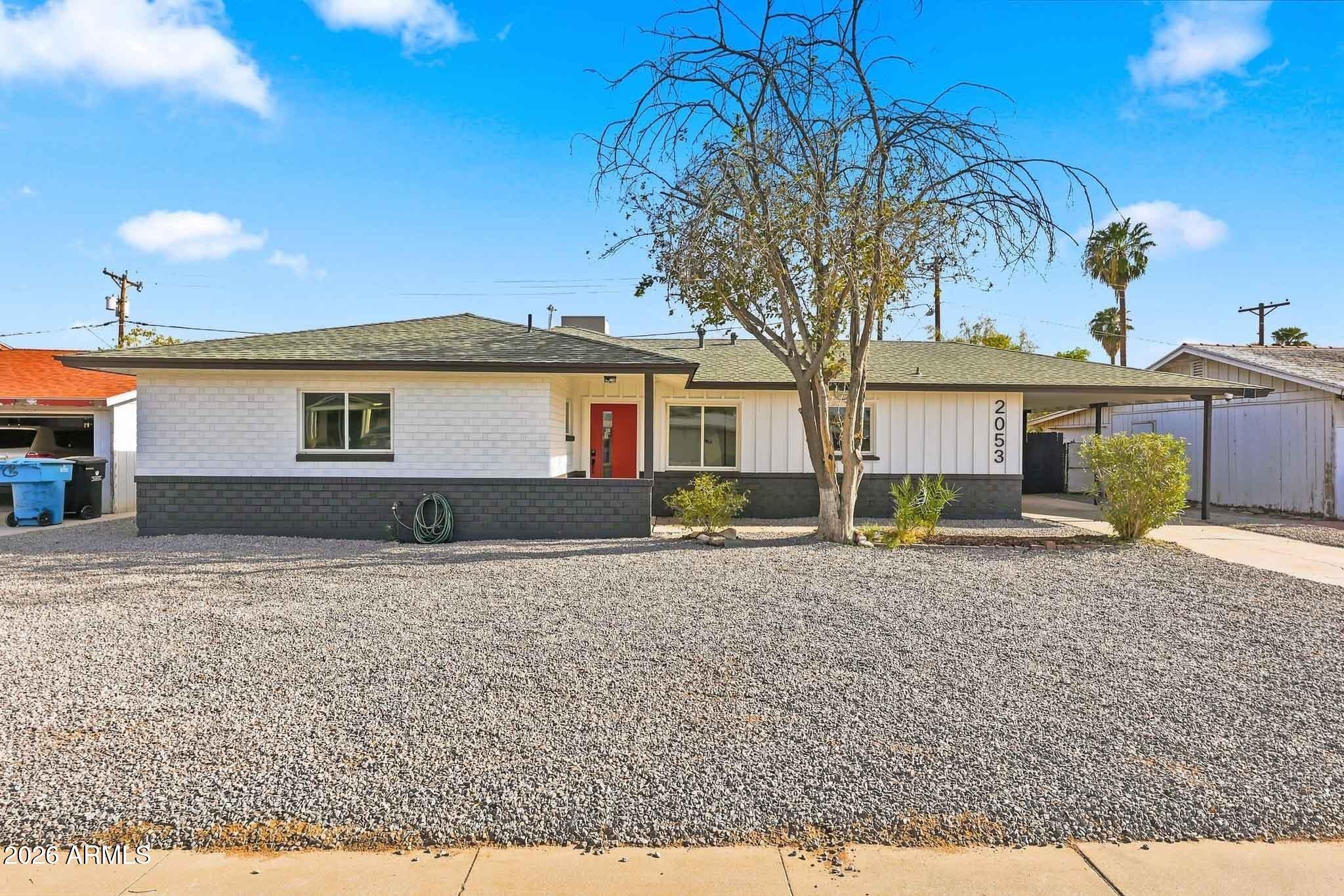 W Hazelwood St, Phoenix, AZ 85015