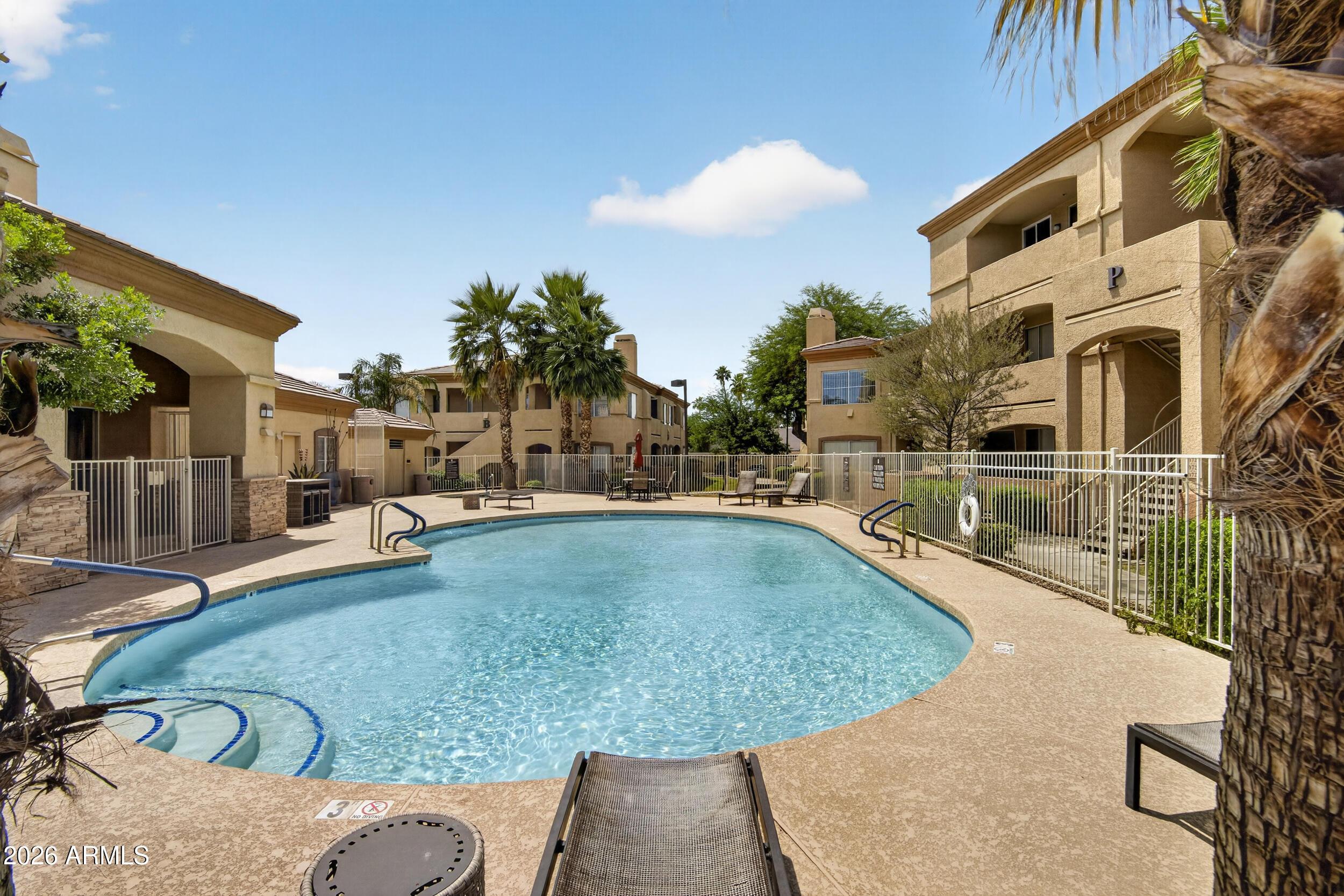 E Broadway Rd, Tempe, AZ 85282