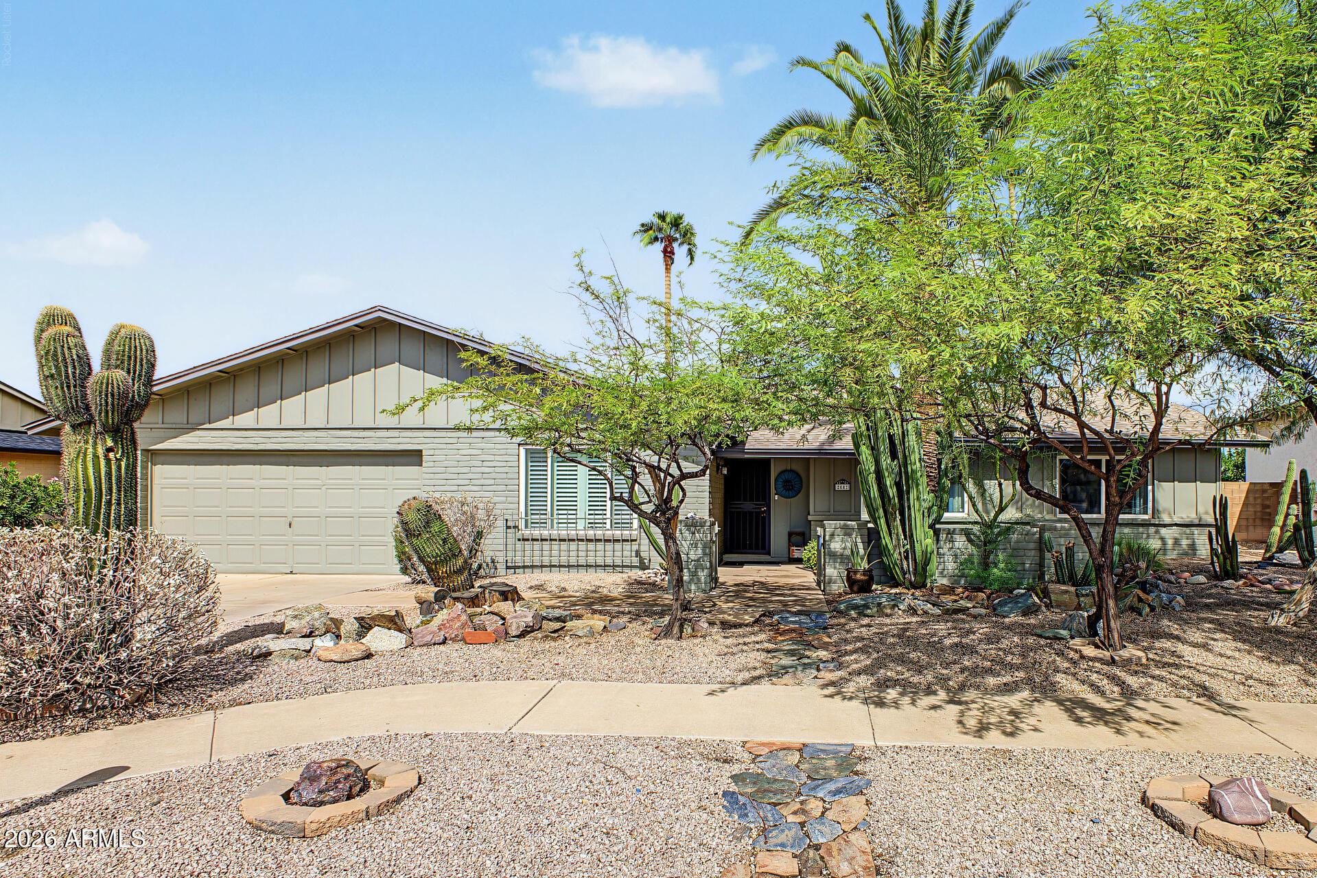 W Juanita Cir, Mesa, AZ 85202