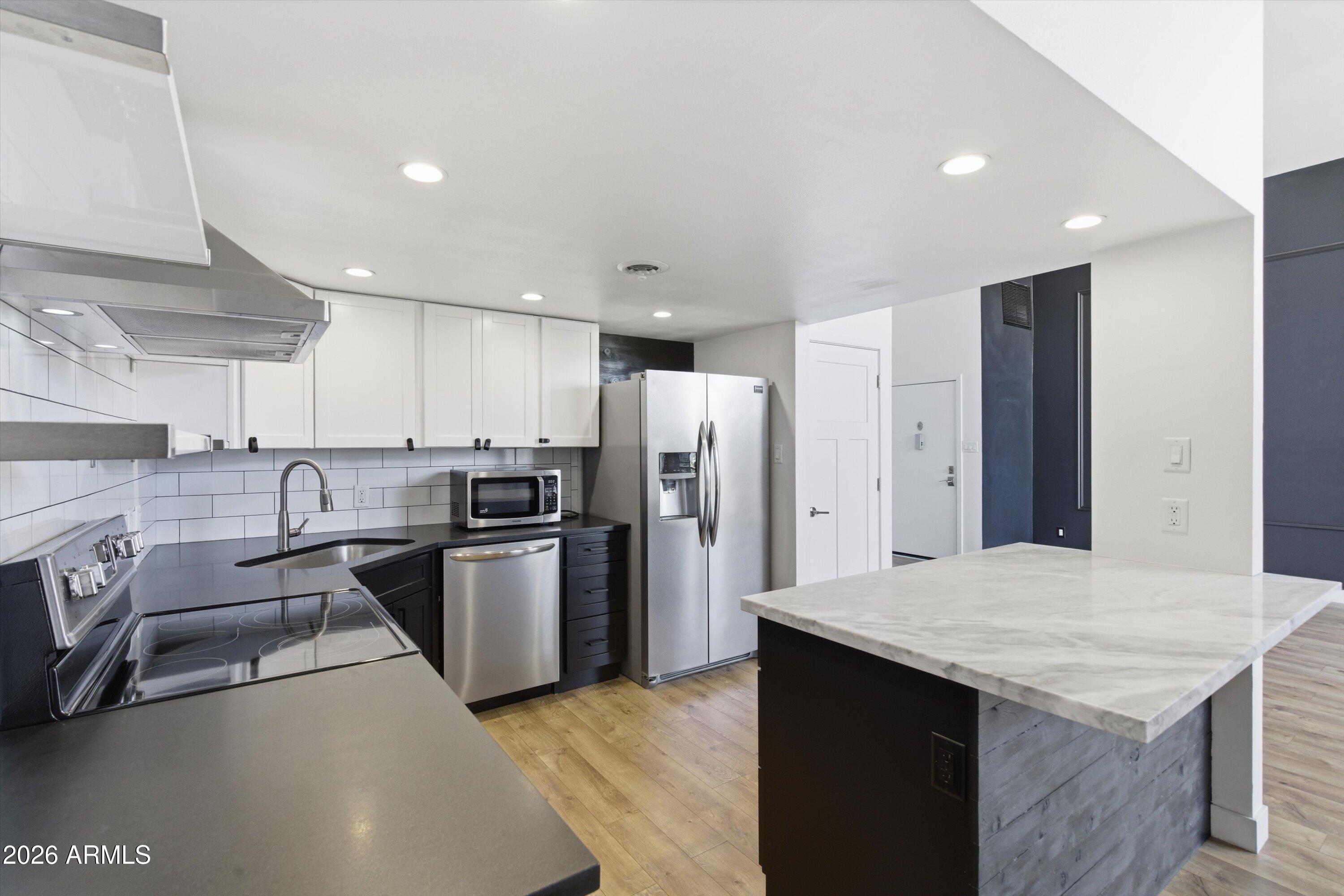 W Medlock Dr, Phoenix, AZ 85013