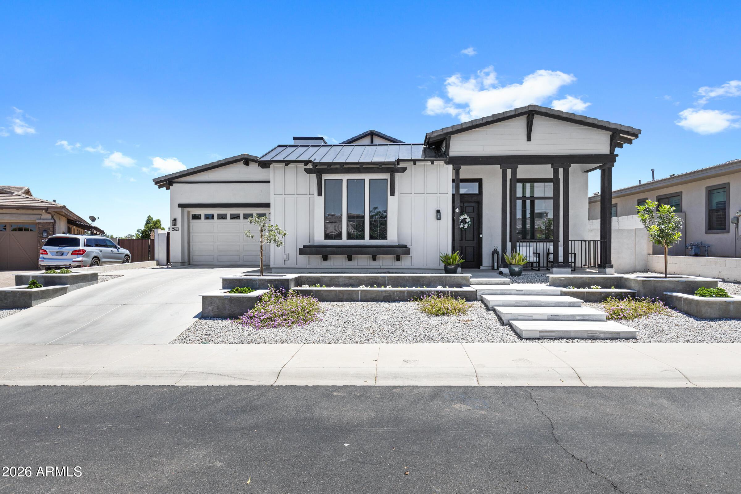 S Giralda Ave, Gilbert, AZ 85298