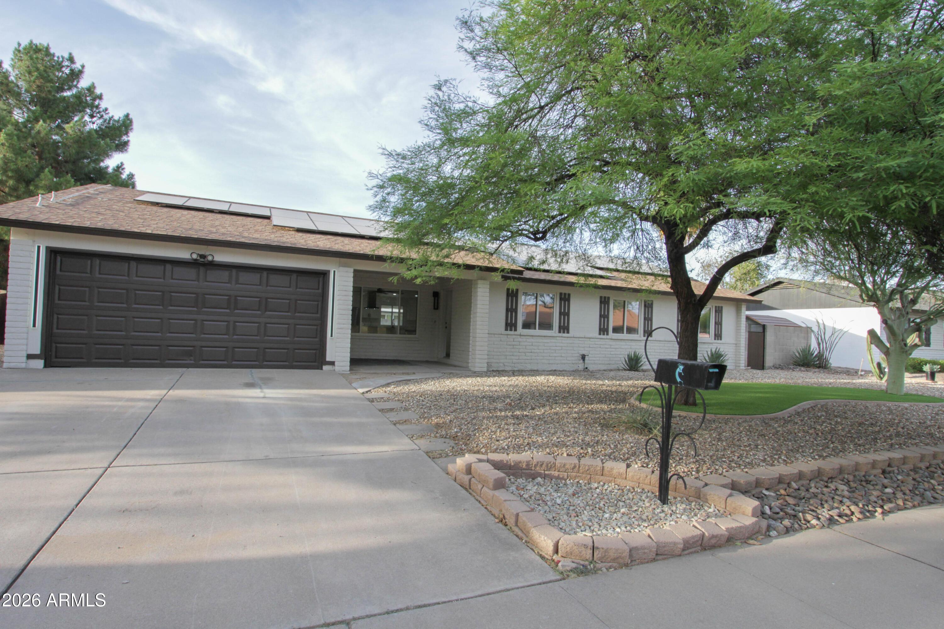 W Kerry Ln, Phoenix, AZ 85027