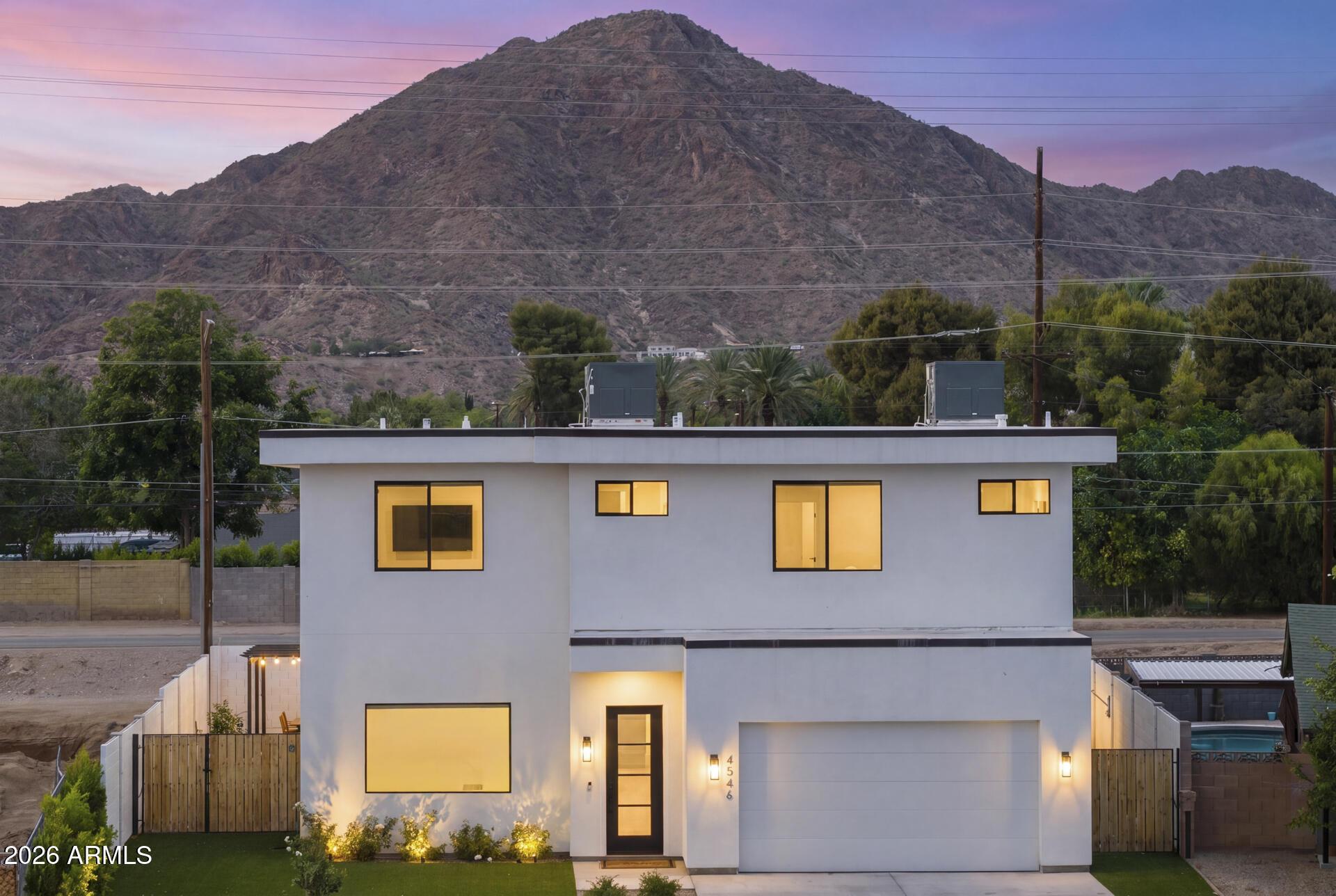 E Campbell Ave, Phoenix, AZ 85018
