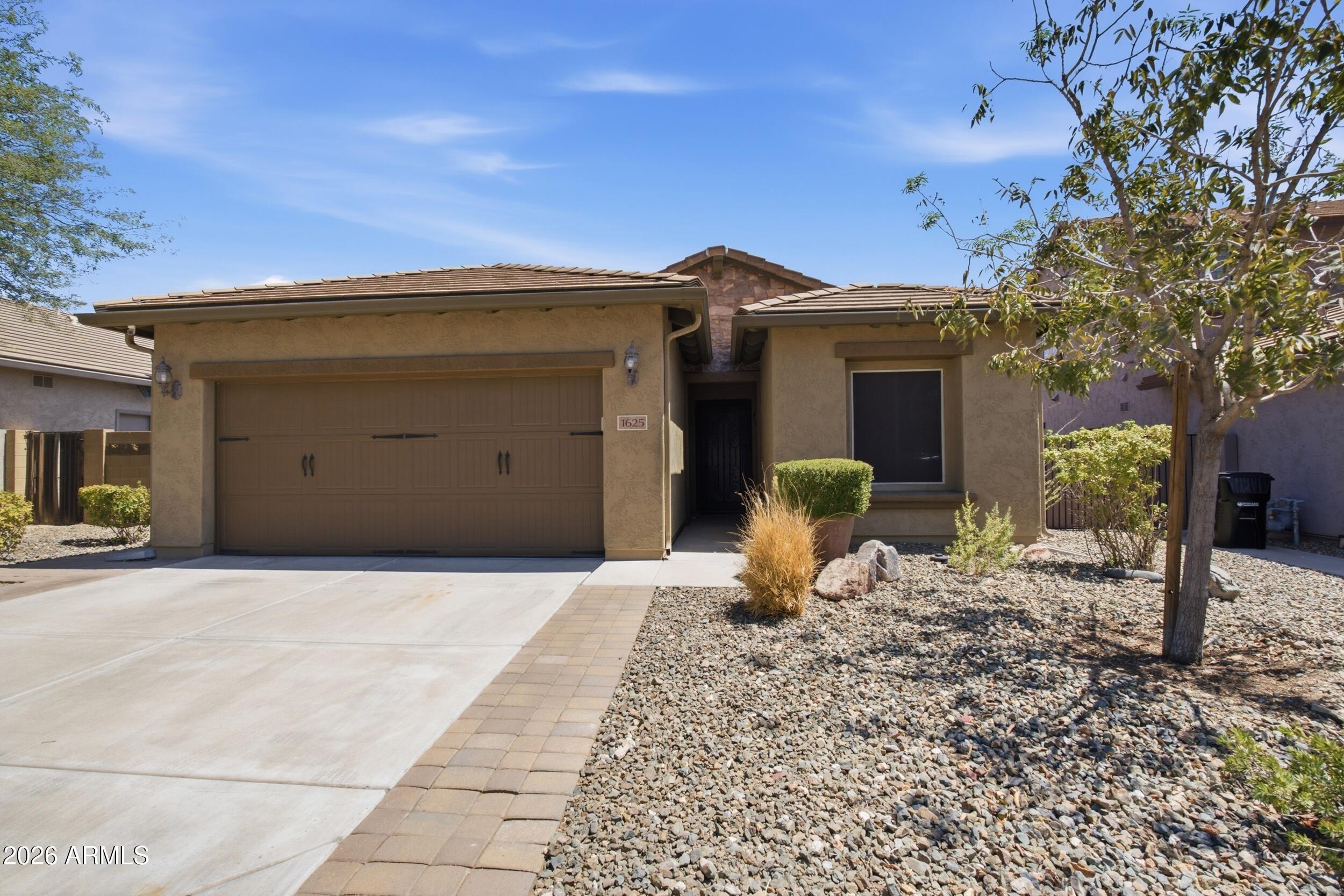 W Big Oak St, Phoenix, AZ 85085