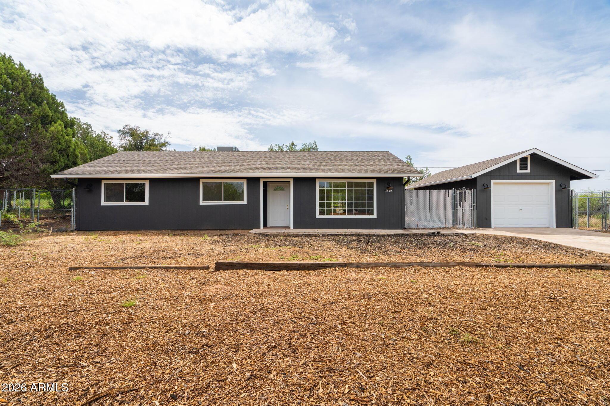 E Cochise Dr, Rimrock, AZ 86335