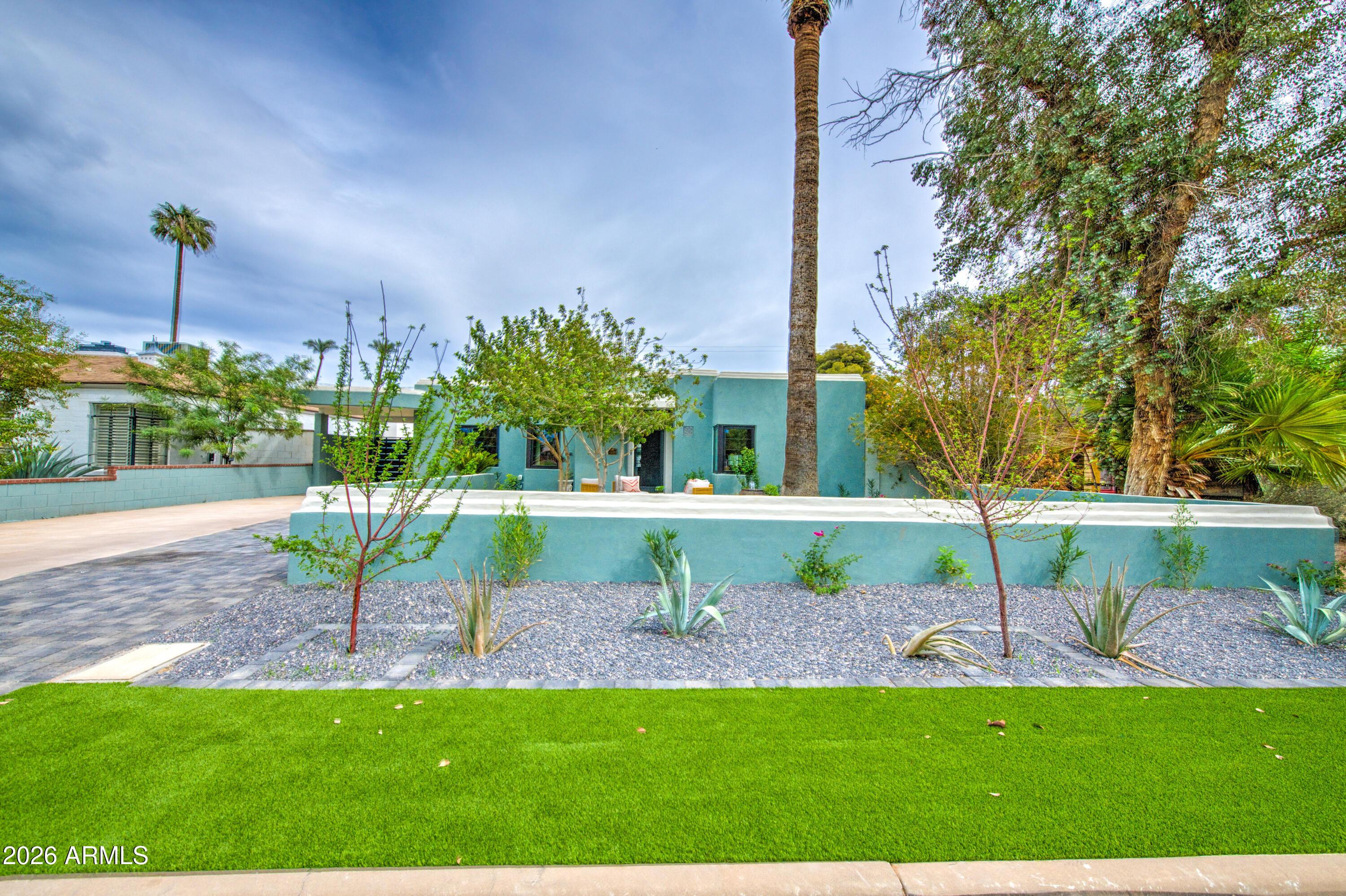 N 12th Ave, Phoenix, AZ 85007