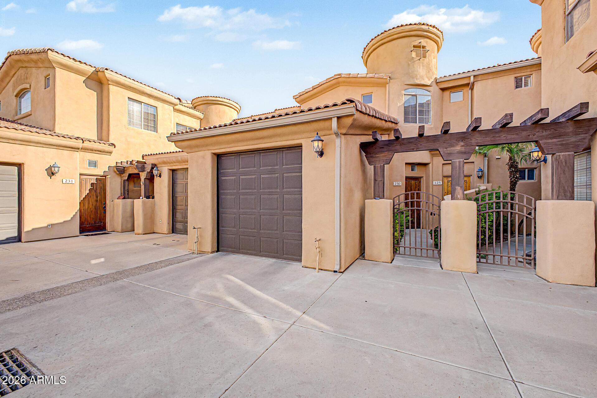 S 12th St, Phoenix, AZ 85048