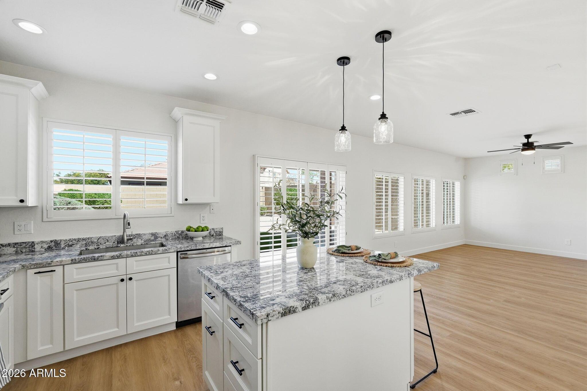 W Rushmore Dr, Anthem, AZ 85086
