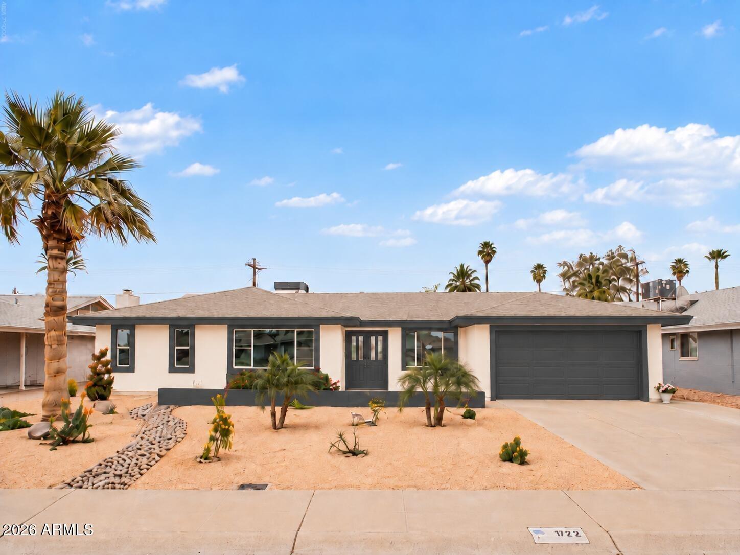 E Loyola Dr, Tempe, AZ 85282