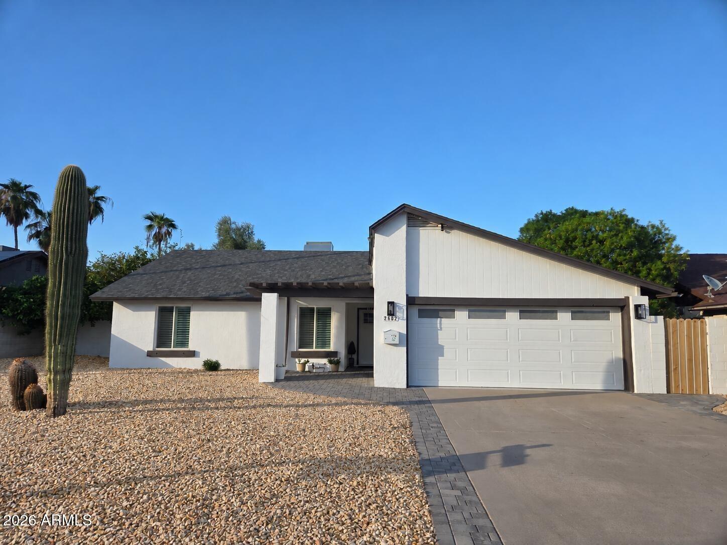 E Larkspur Dr, Phoenix, AZ 85032