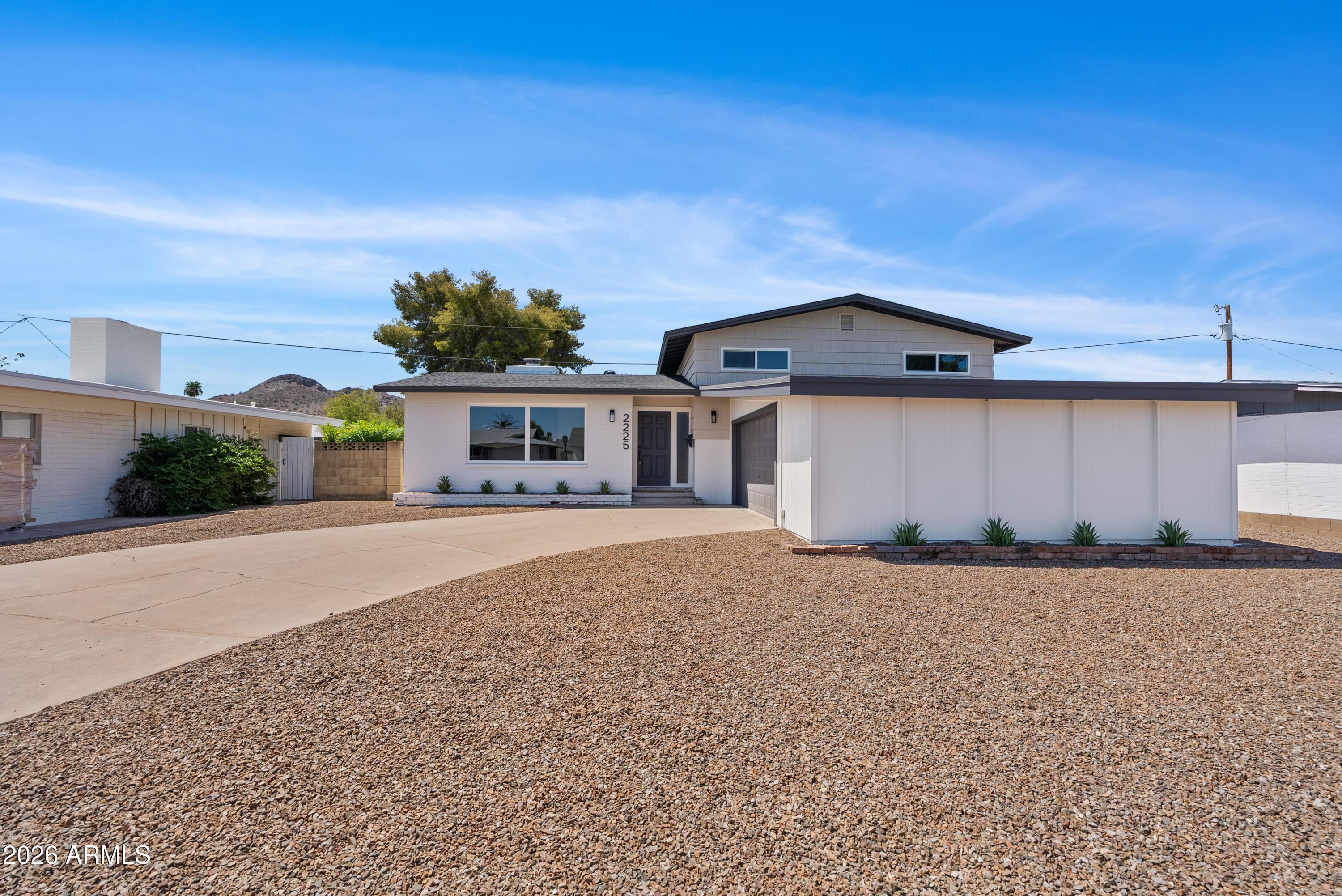 E Nisbet Rd, Phoenix, AZ 85022
