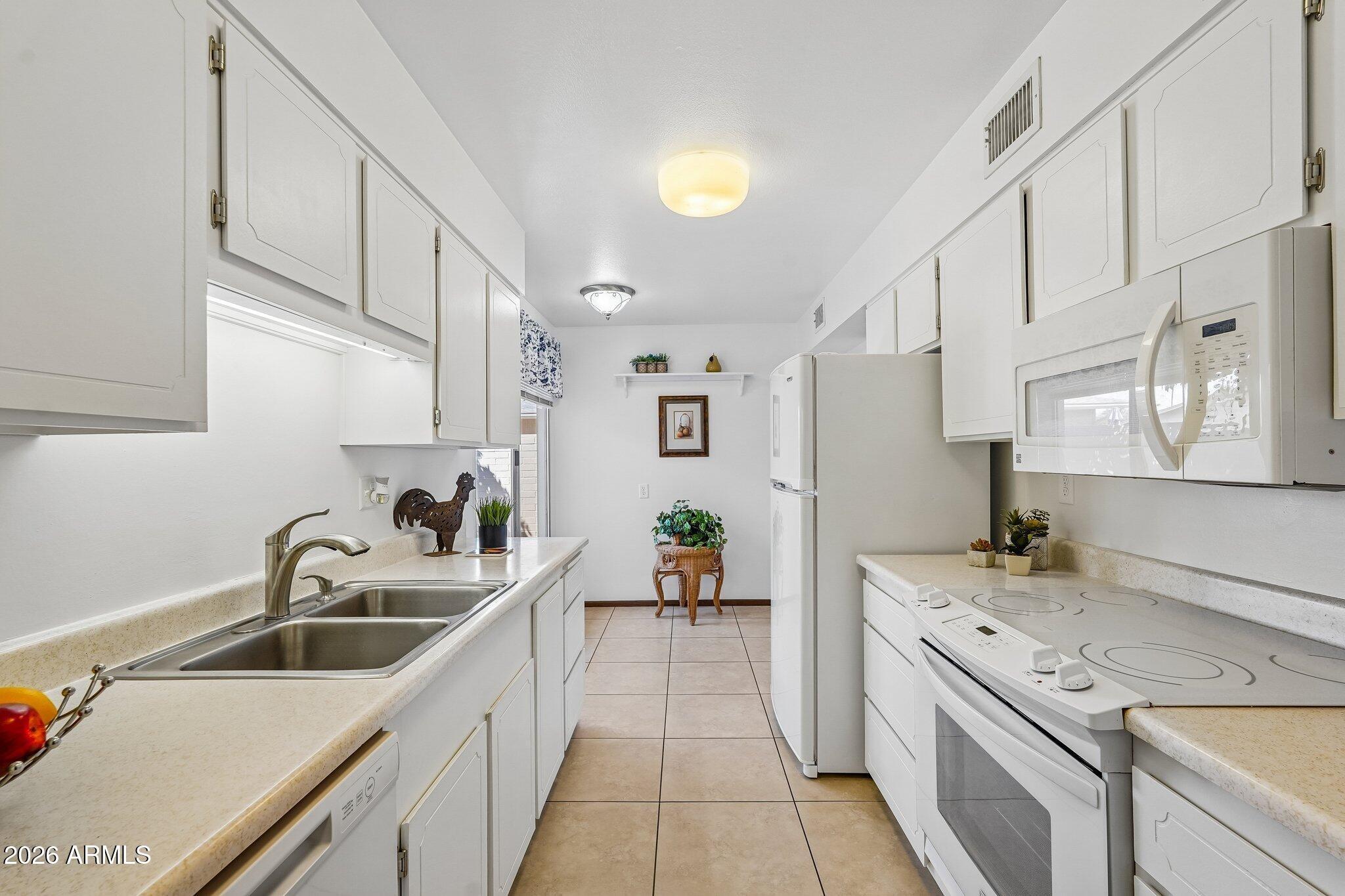 N Pinion Ln, Sun City, AZ 85373