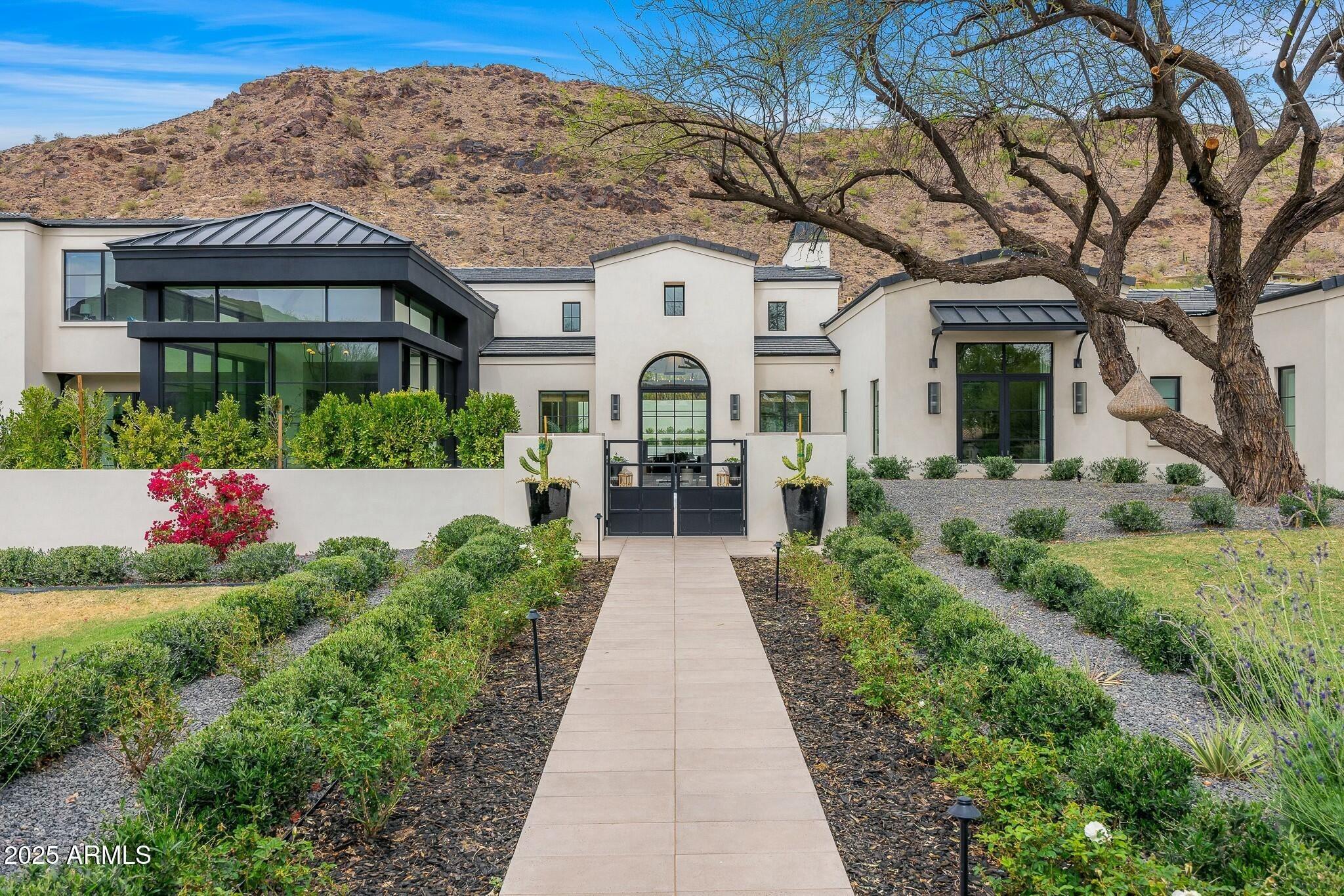 E Joshua Tree Ln, Paradise Valley, AZ 85253
