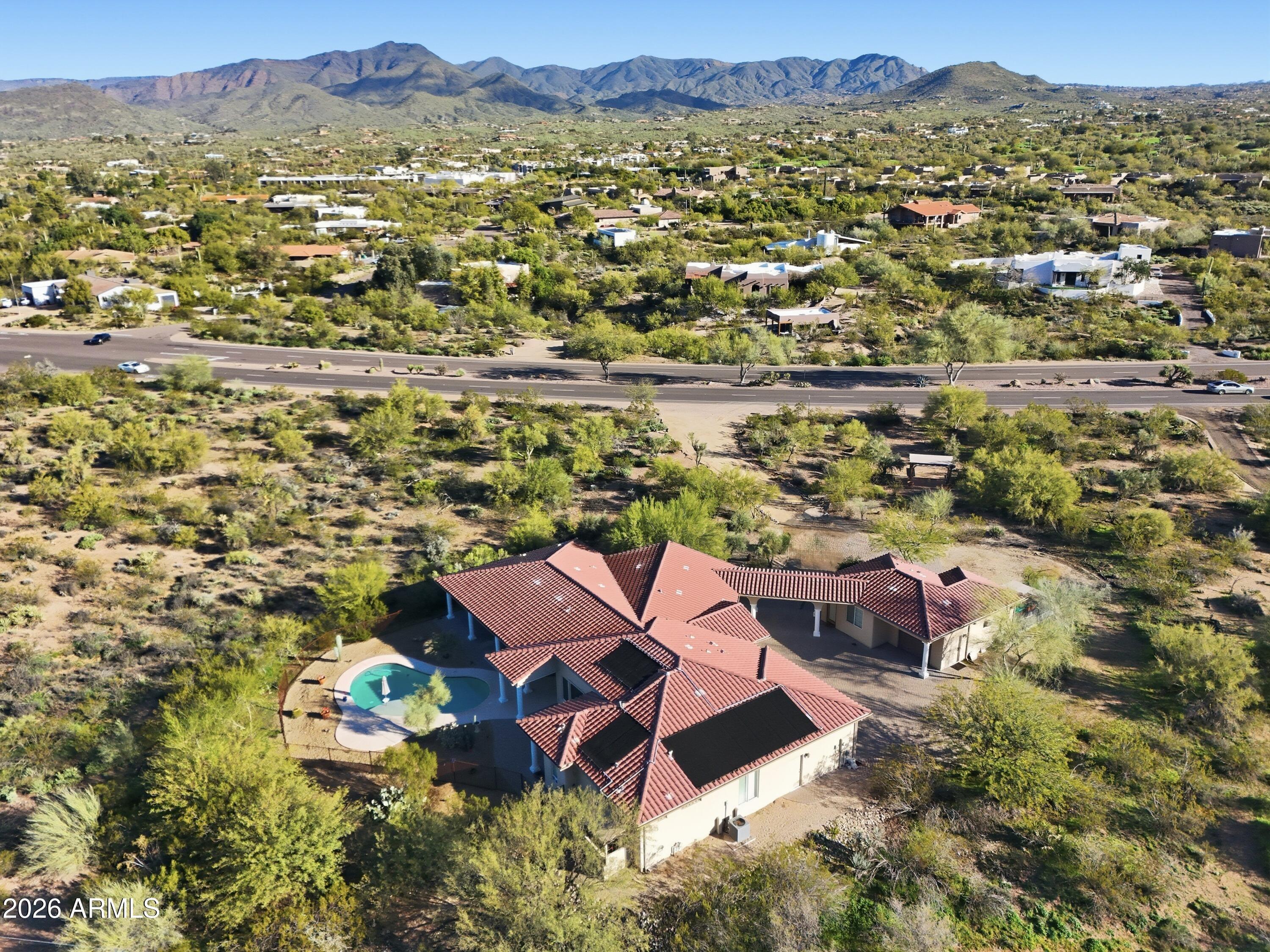 E Cave Creek Rd, Carefree, AZ 85377
