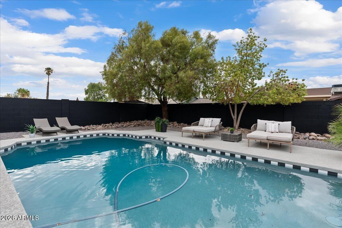 W Beck Ln, Phoenix, AZ 85053