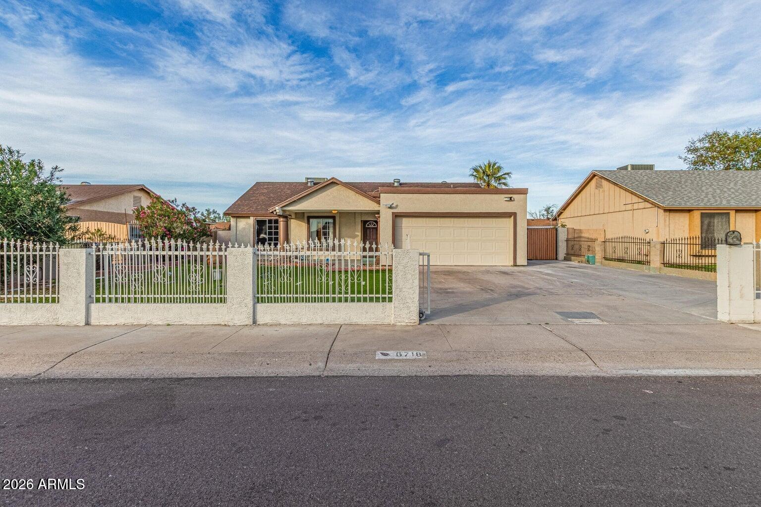 W Catalina Dr, Phoenix, AZ 85033