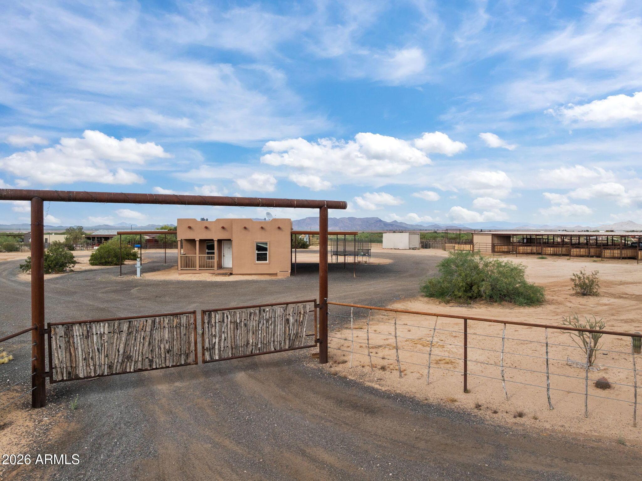 N 529th Ave, Aguila, AZ 85320
