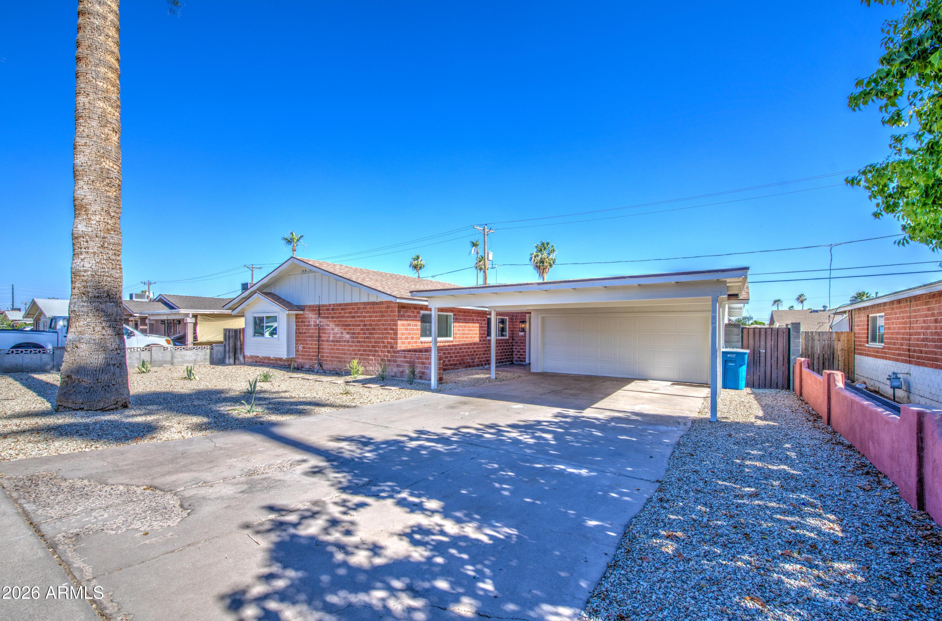 W Rose Ln, Phoenix, AZ 85019