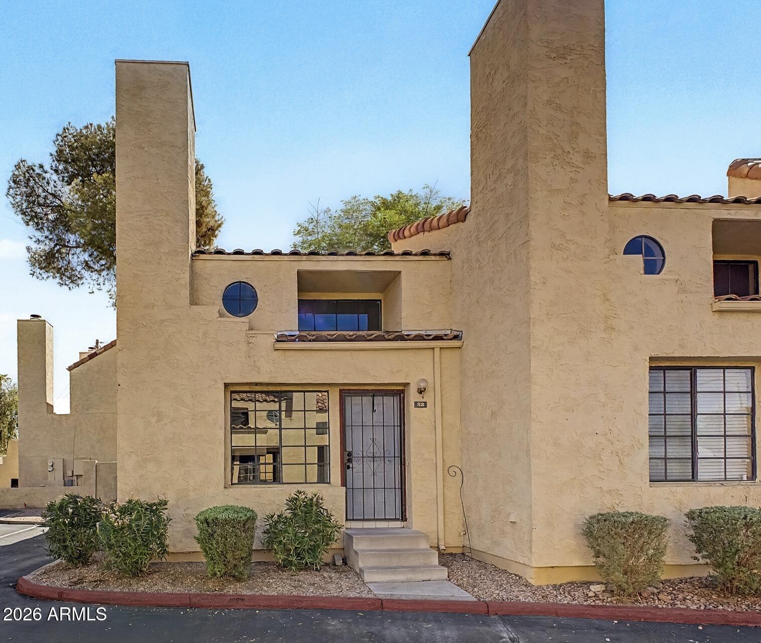 E Highland Ave, Phoenix, AZ 85014