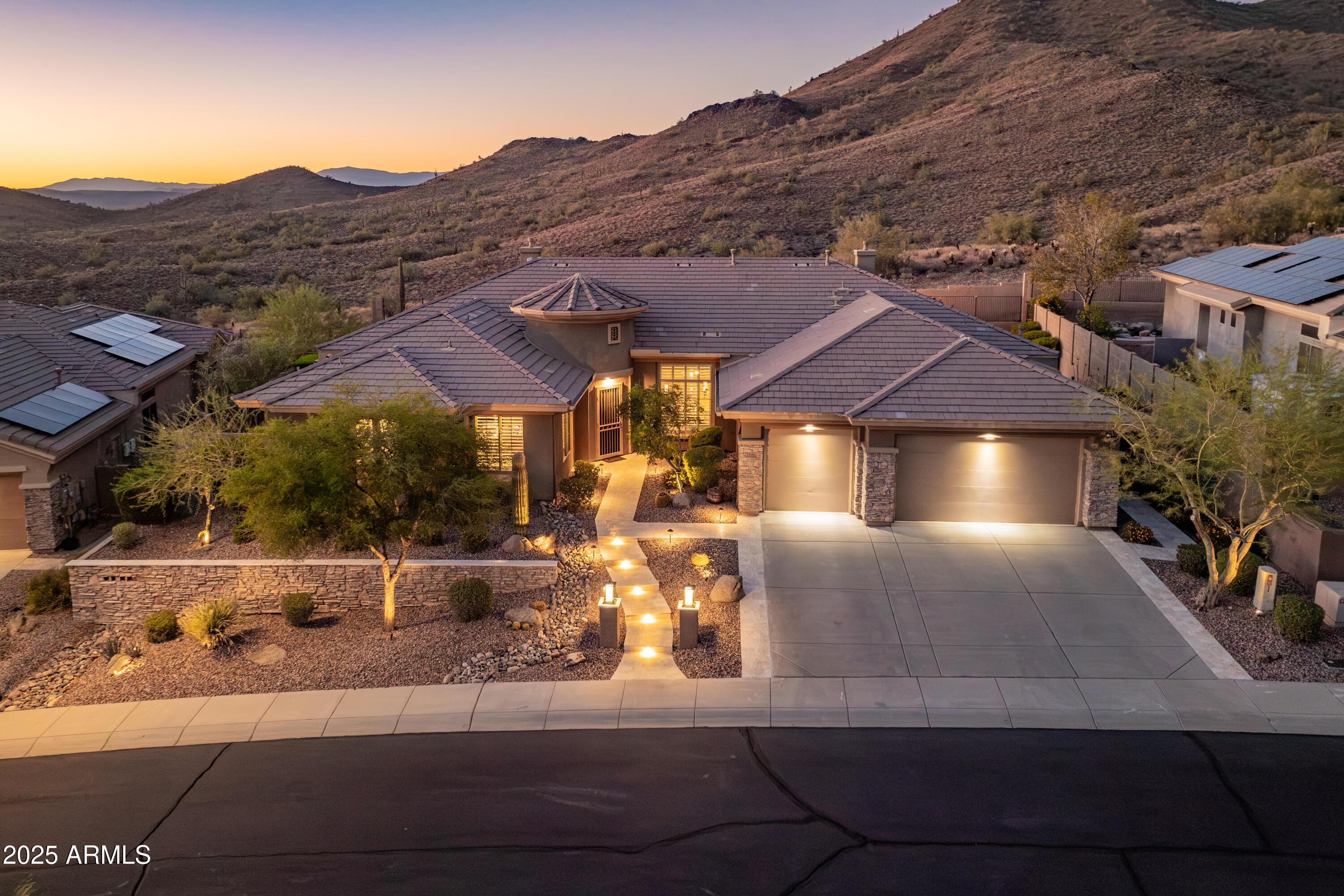 W Shinnecock Way, Phoenix, AZ 85086