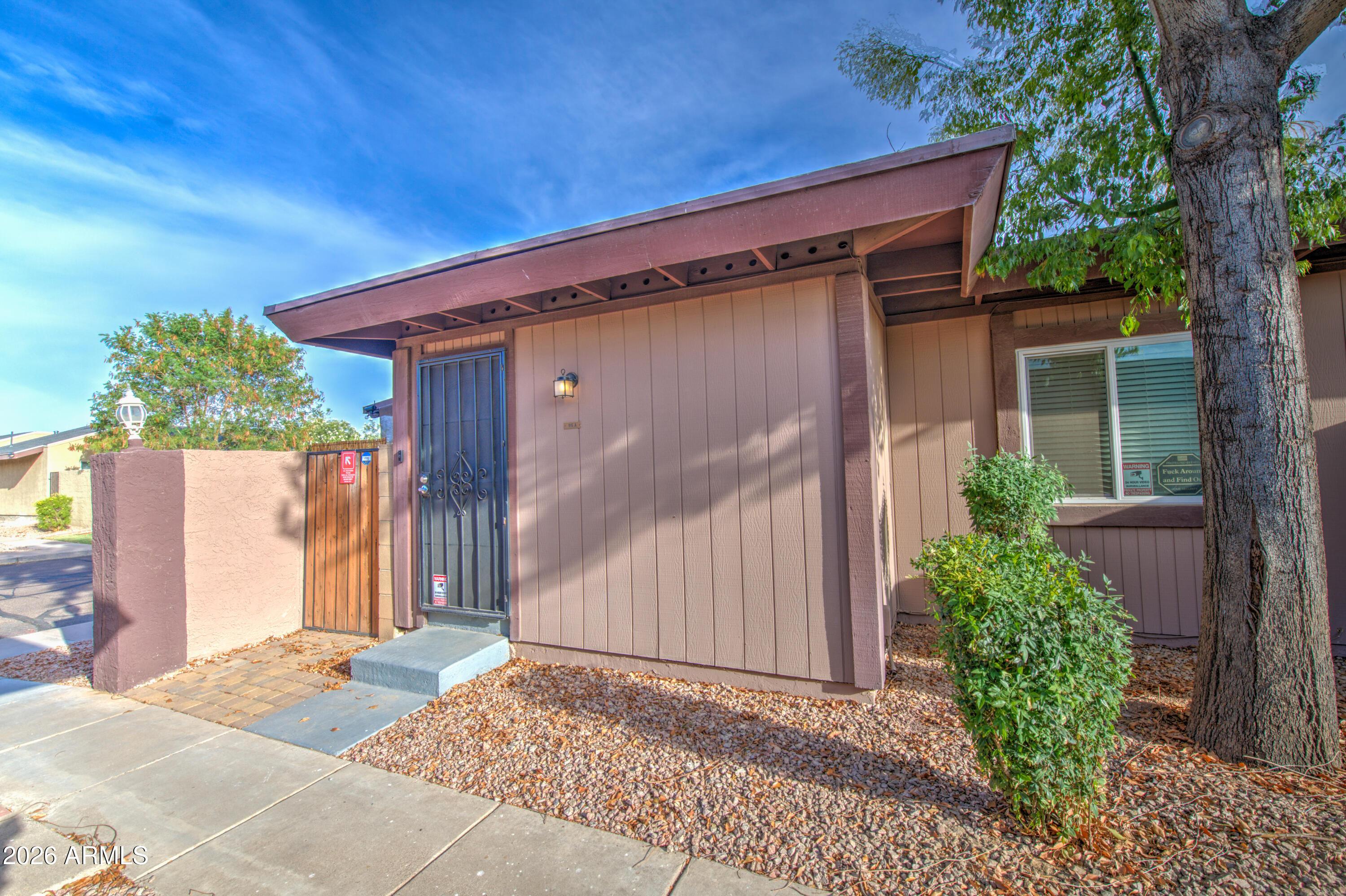S Hacienda Dr, Tempe, AZ 85281