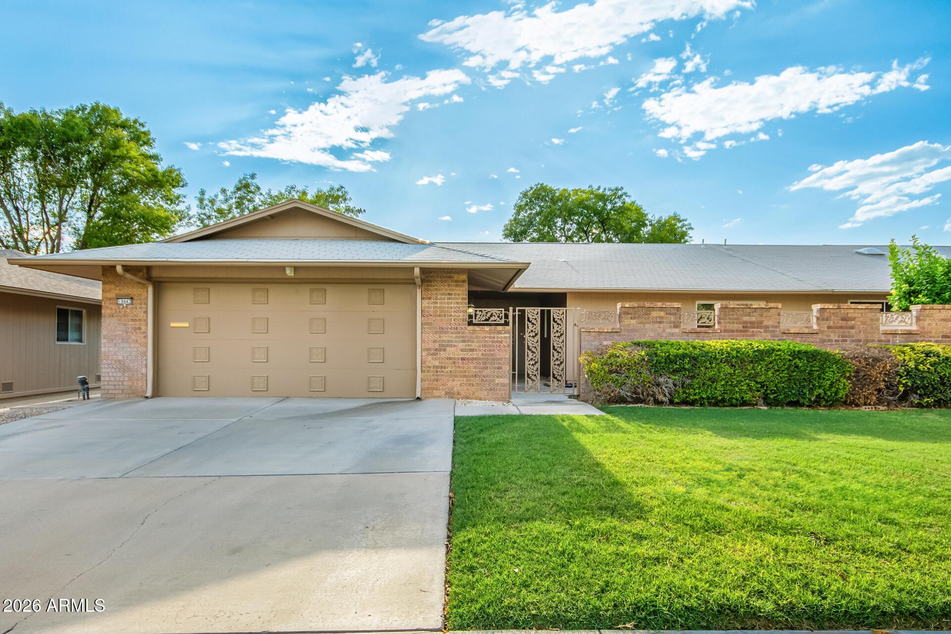 N 104th Ave, Sun City, AZ 85373