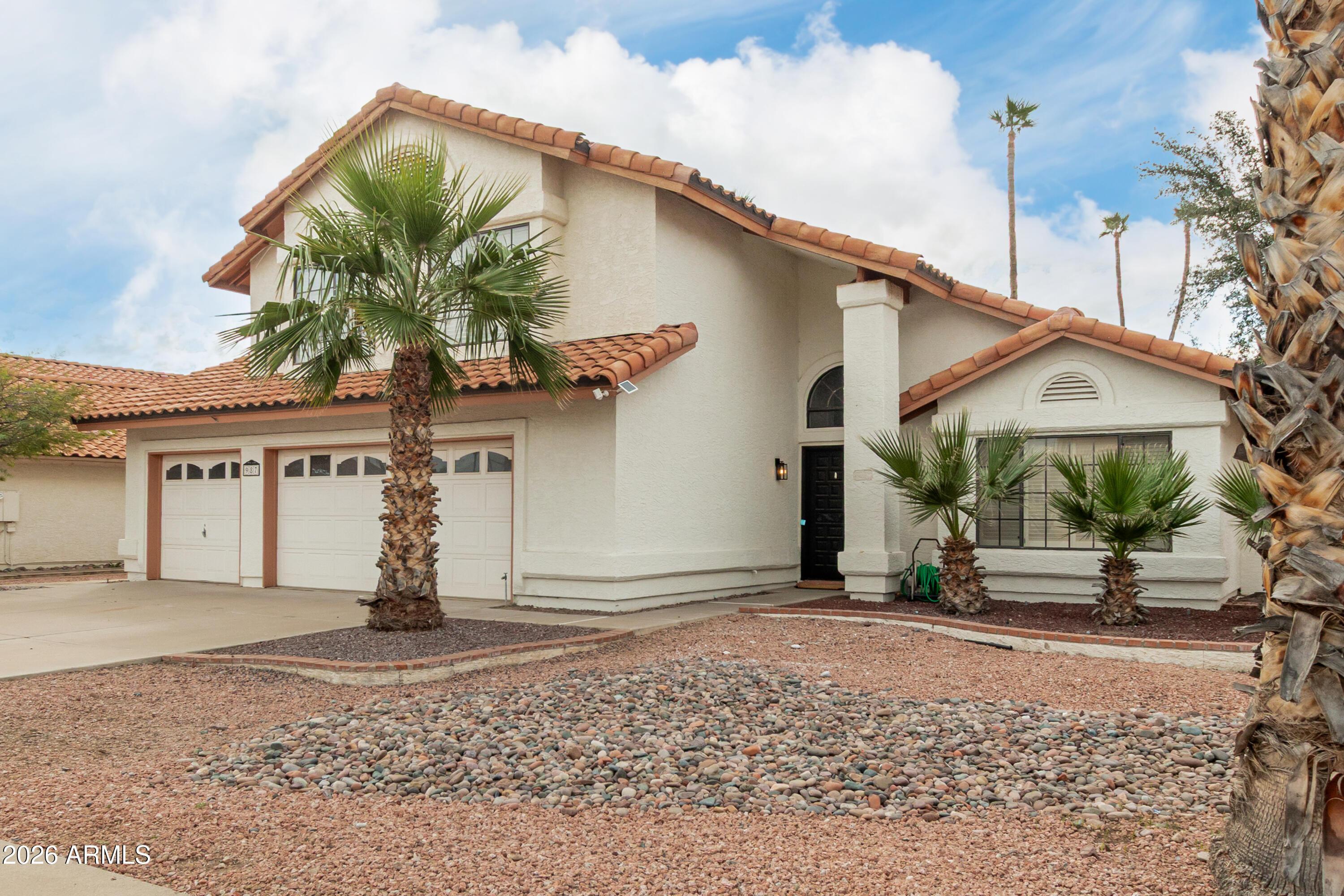 E Divot Dr, Tempe, AZ 85283