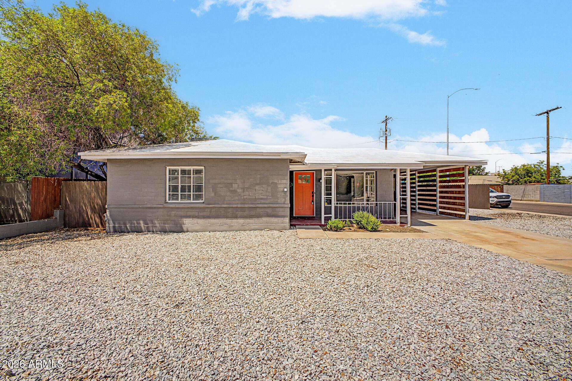 W 8th Pl, Mesa, AZ 85201