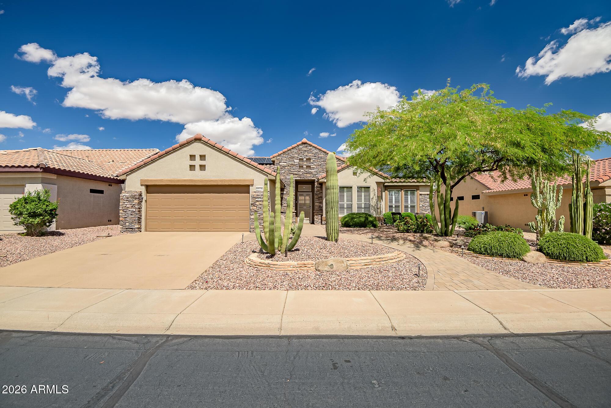 W Silver Breeze Dr, Surprise, AZ 85374