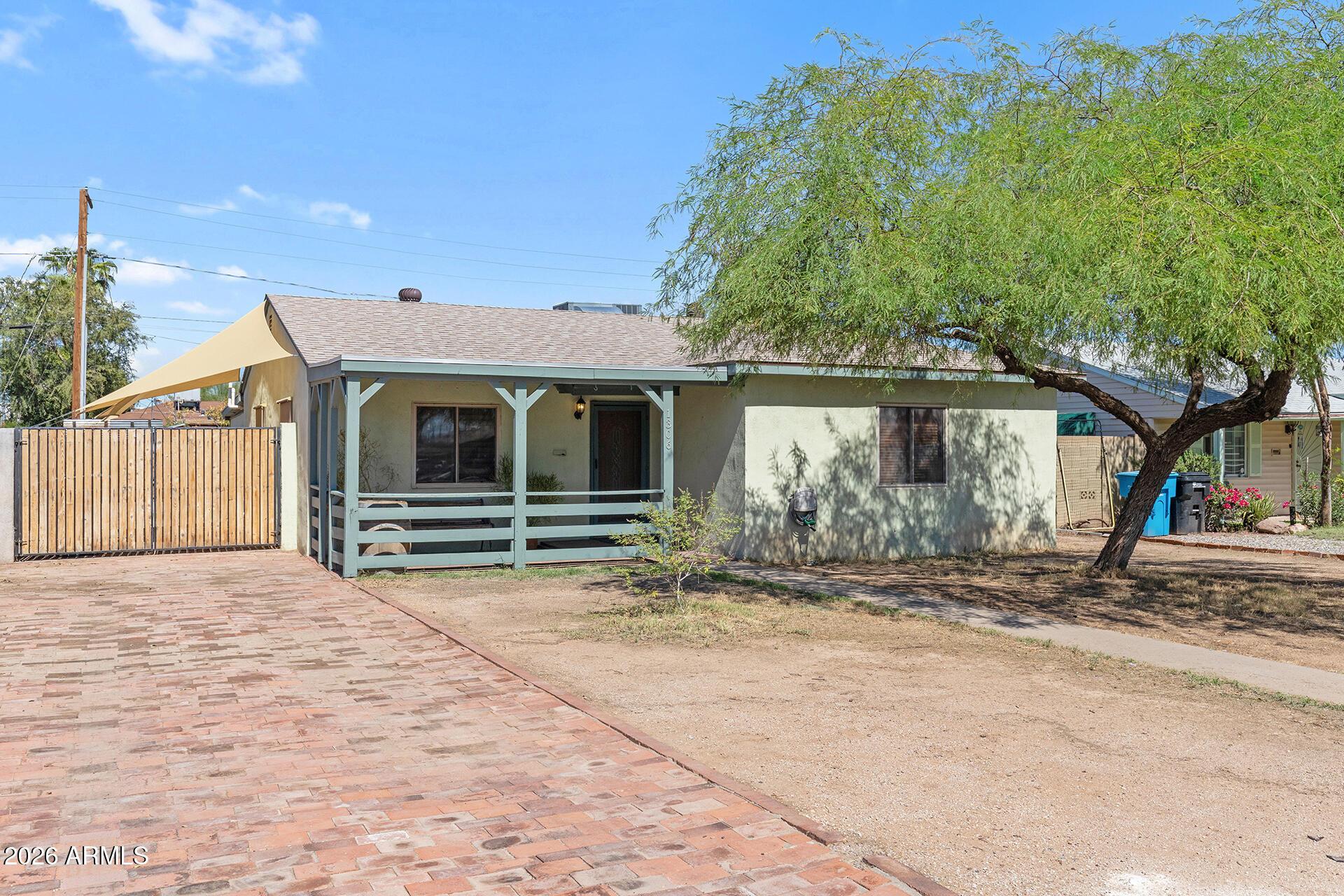 W Clarendon Ave, Phoenix, AZ 85013